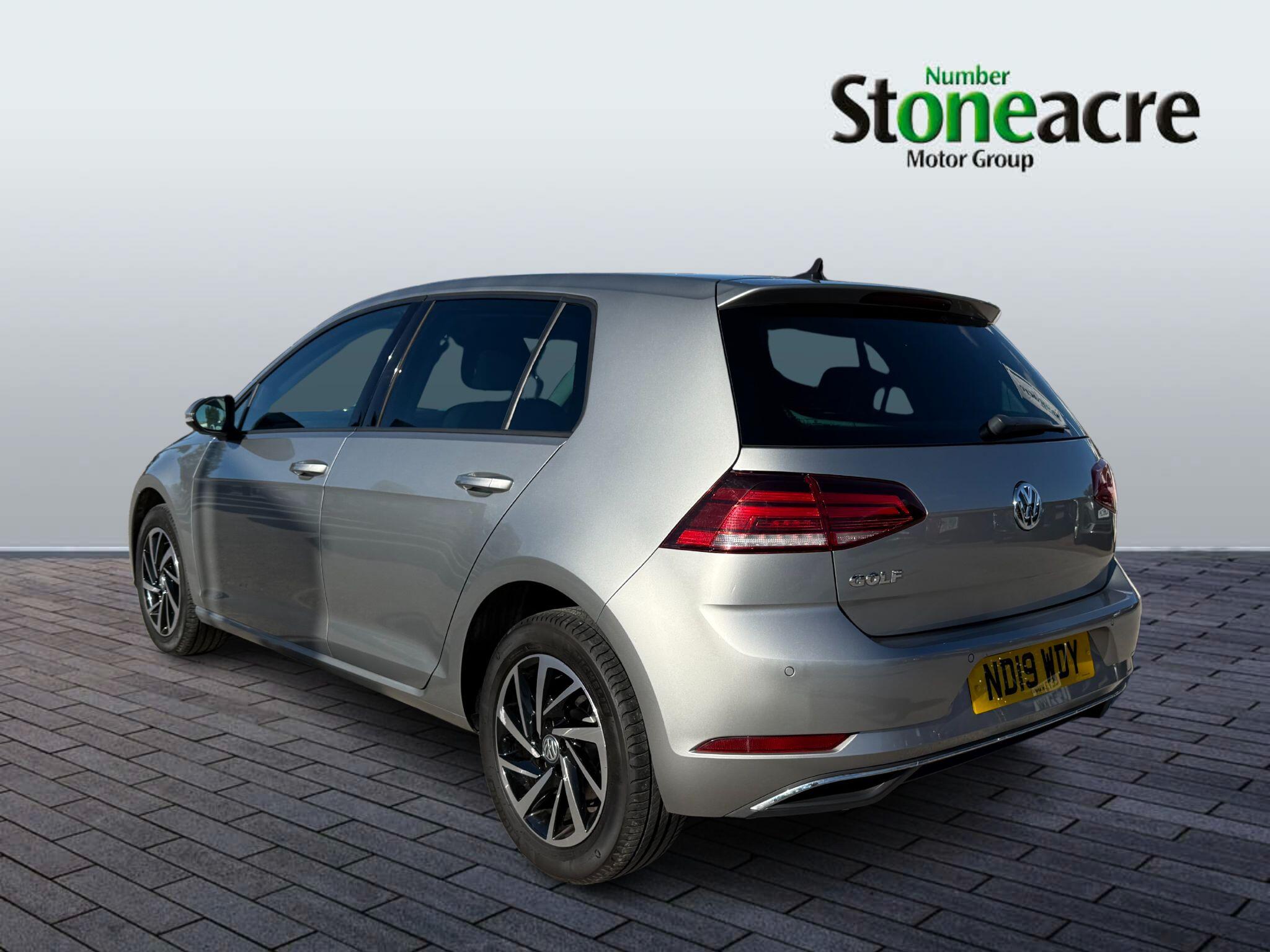 Volkswagen Golf Image 3