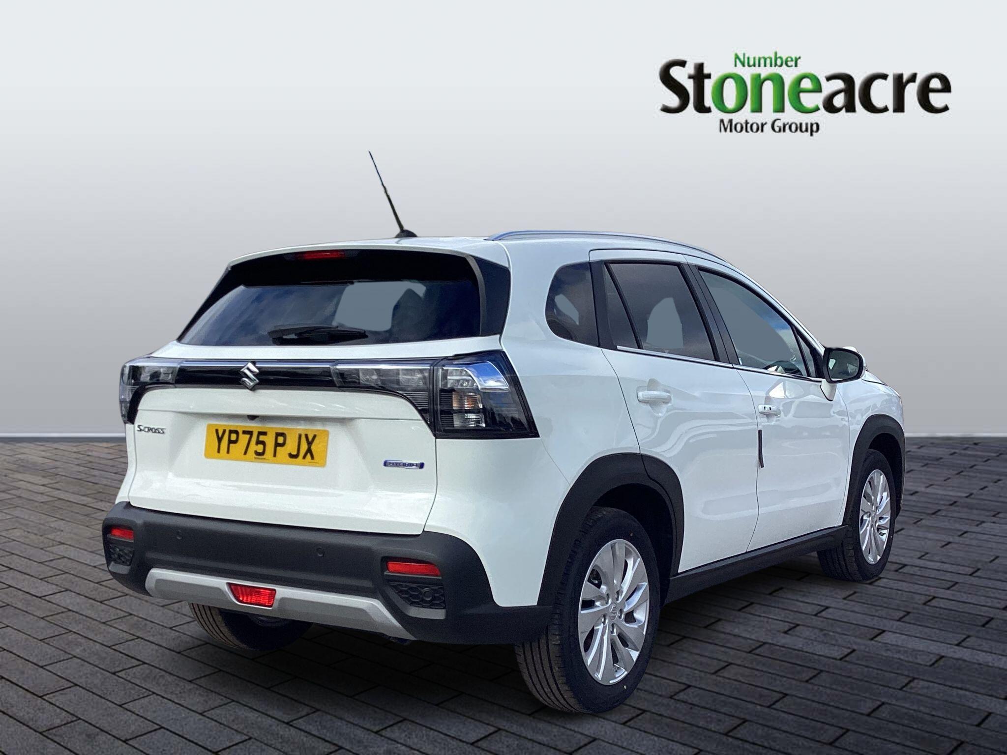 Suzuki S-Cross Image 3