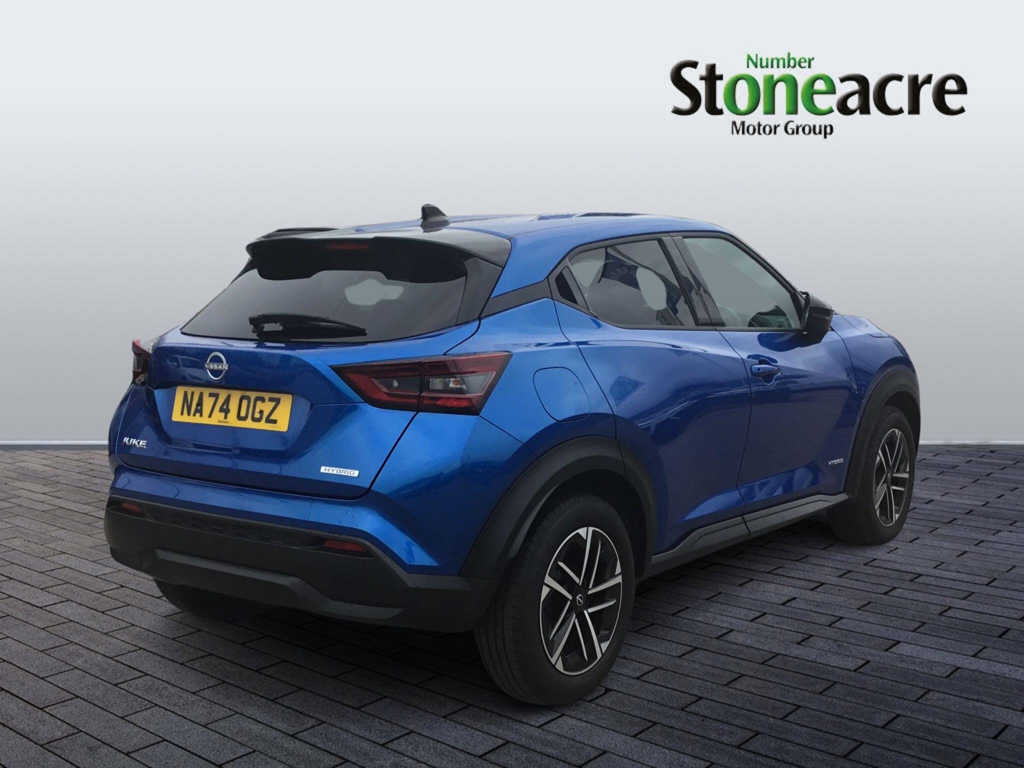 Nissan Juke Hybrid Image 3