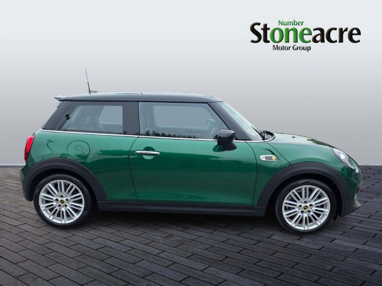 MINI Electric Hatch 32.6kWh Level 2 Auto 3dr ND21MXR Image 2
