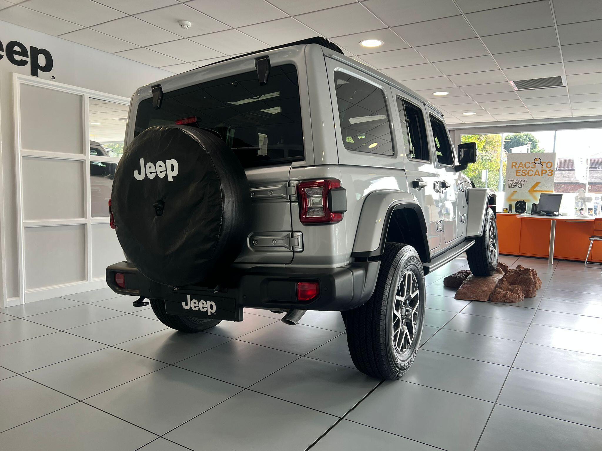 Jeep Wrangler 2.0 GME Sahara Auto 4WD Euro 6 (s/s) 4dr null Image 3