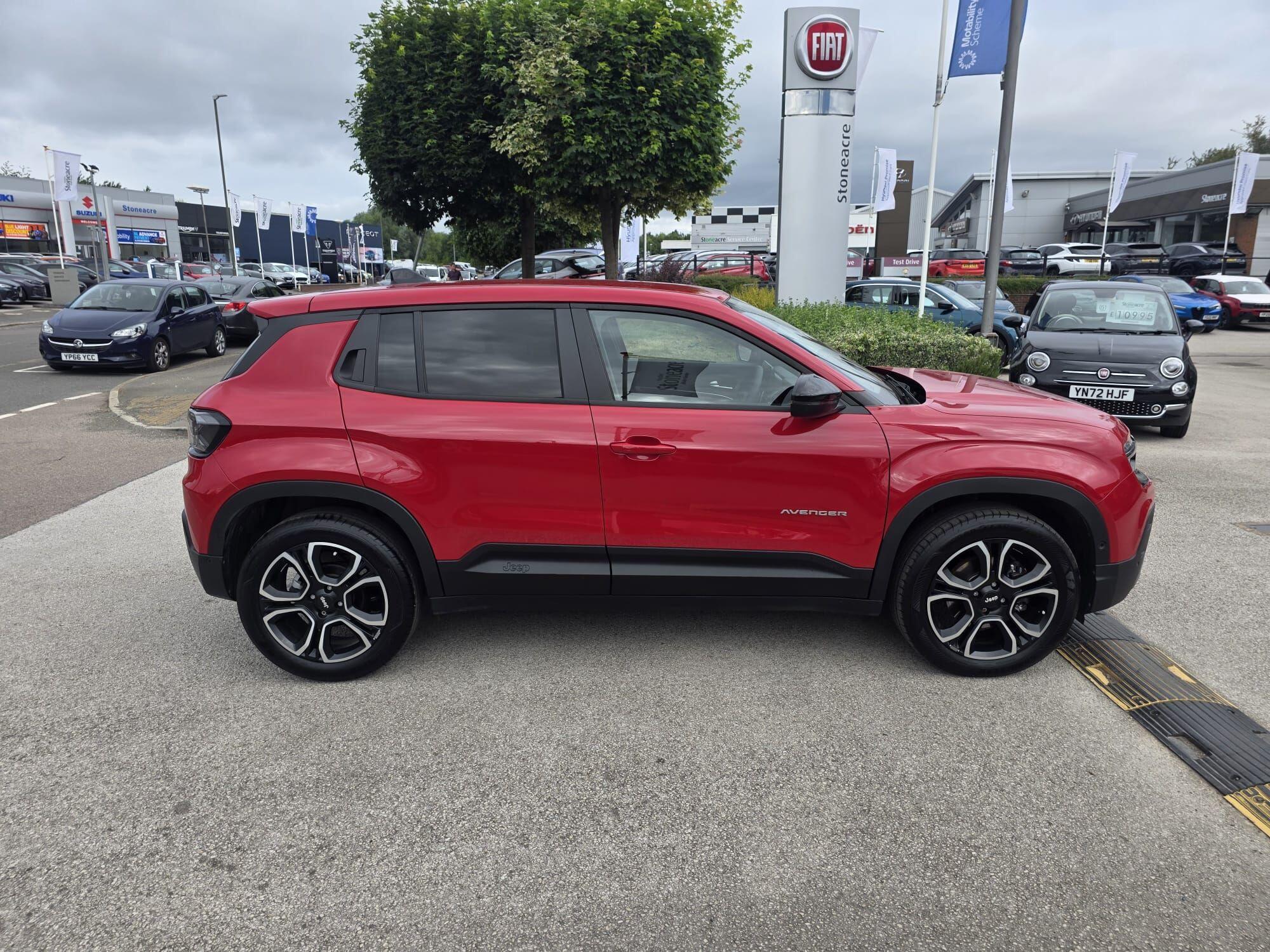 Jeep Avenger e-Hybrid 1.2 e-Hybrid MHEV Summit e-DCT Euro 6 (s/s) 5dr BT74WDR Image 3