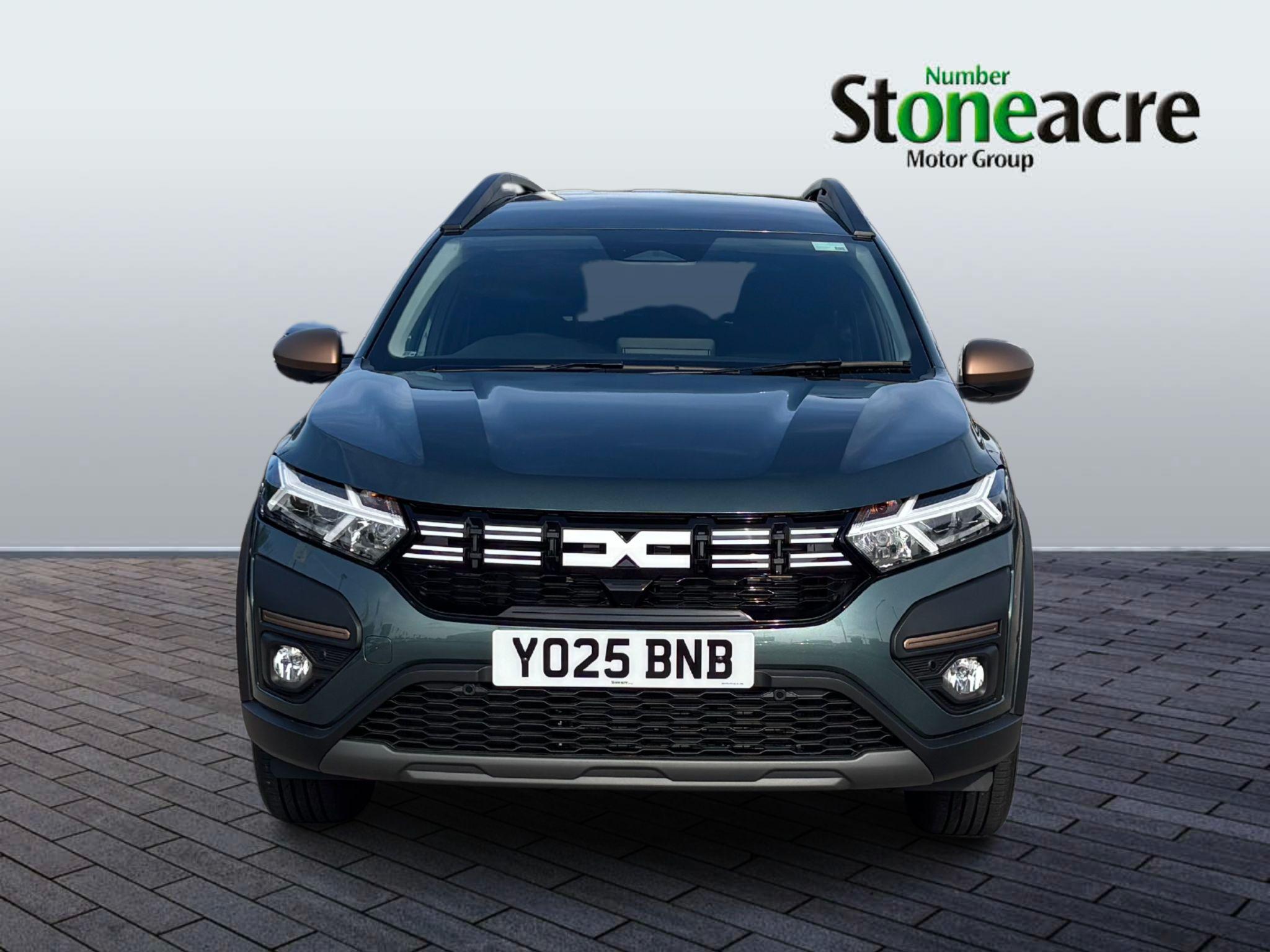 Dacia Jogger Hybrid 1.6 HEV Extreme 5dr Auto YO25BNB Image 2