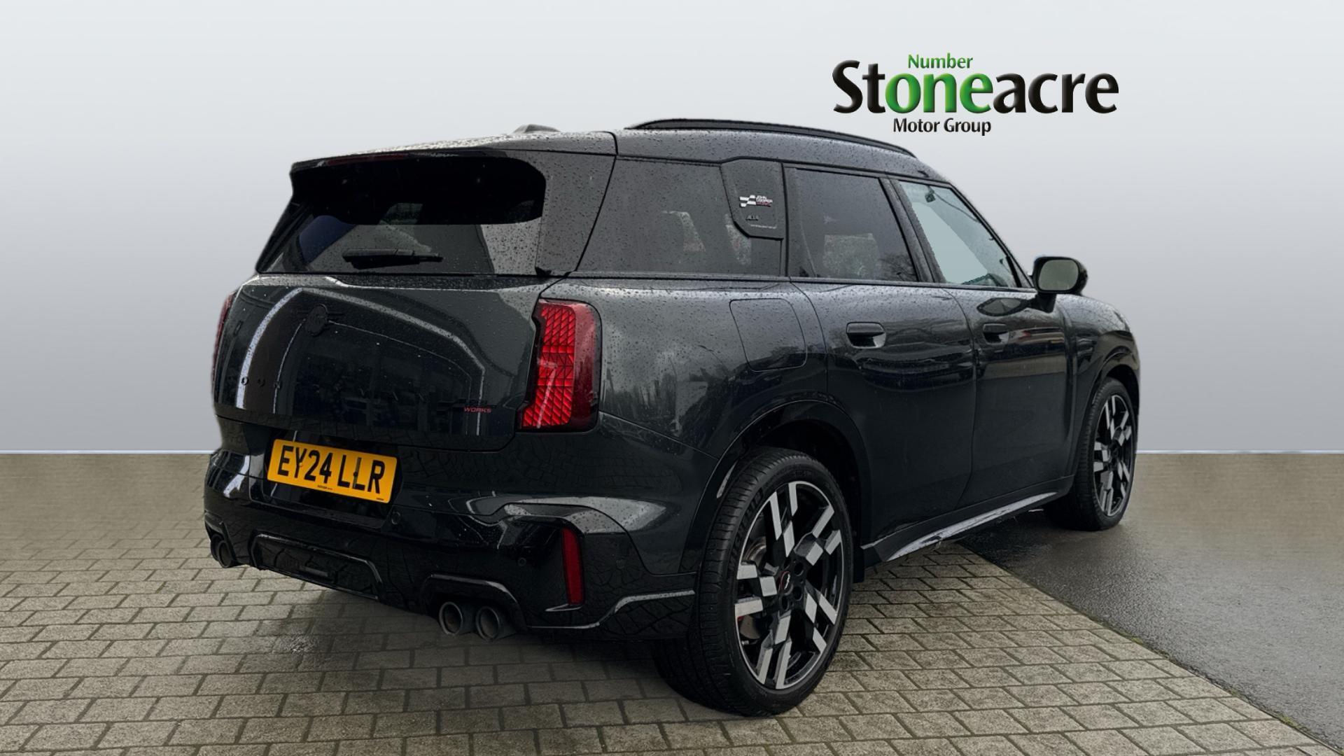 MINI Countryman 2.0 MHEV John Cooper Works DCT ALL4 Euro 6 (s/s) 5dr EY24LLR Image 2