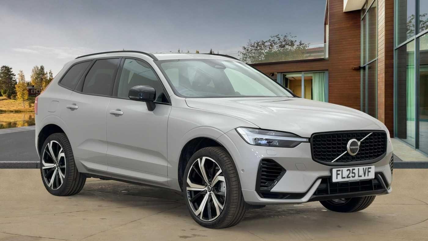 Volvo XC60 2.0h T8 18.8kWh Ultra Dark Auto AWD Euro 6 (s/s) 5dr FL25LVF Image 1