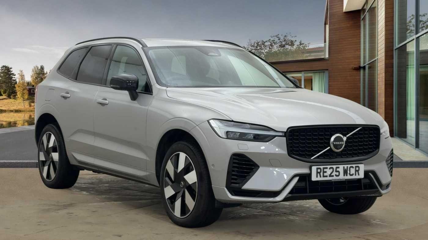 Volvo XC60 2.0h T8 18.8kWh Ultra Dark Auto AWD Euro 6 (s/s) 5dr RE25WCR Image 1