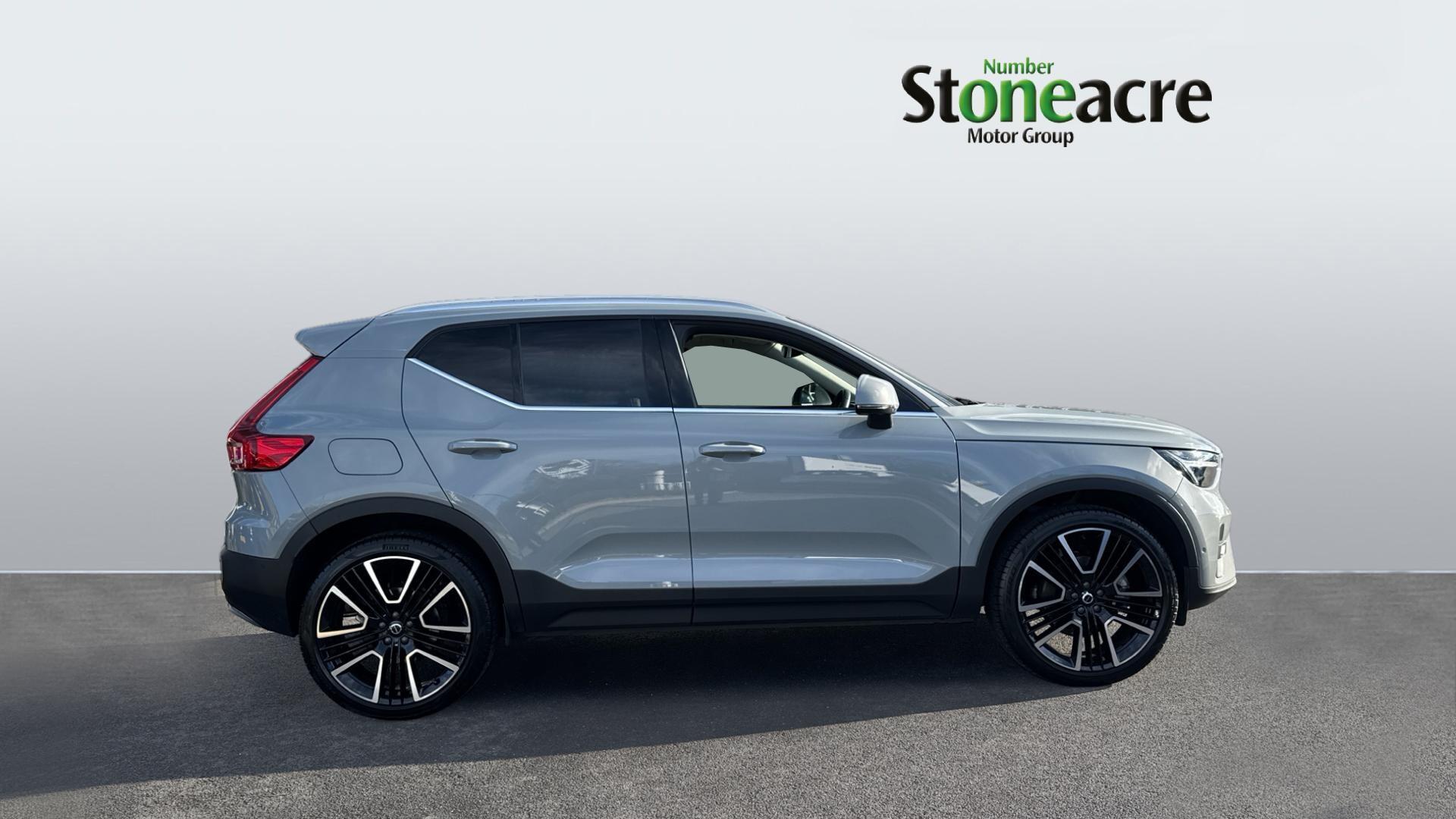 Volvo XC40 2.0 B3 MHEV Ultra Bright DCT Auto Euro 6 (s/s) 5dr OE74TZF Image 3