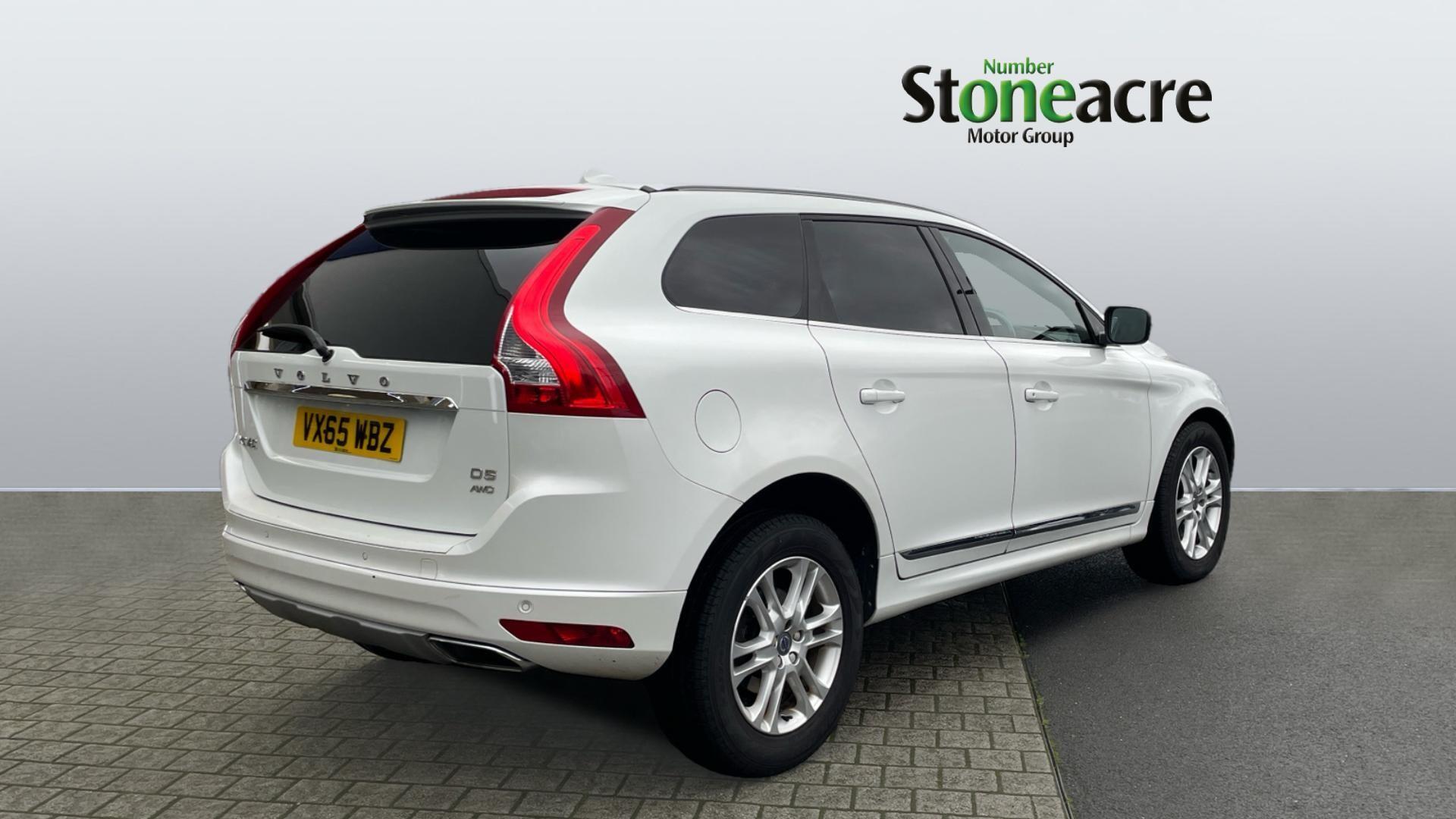 Volvo XC60 2.4 D5 SE Lux Nav Auto AWD Euro 6 (s/s) 5dr VX65WBZ Image 2