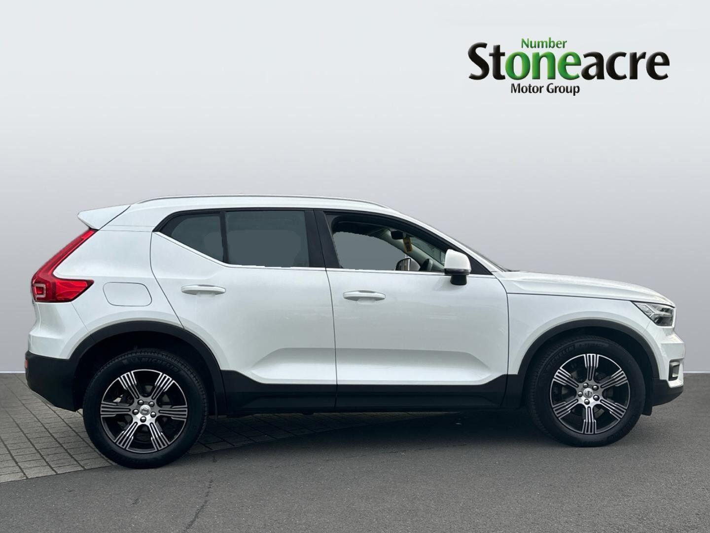 Volvo XC40 Image 2