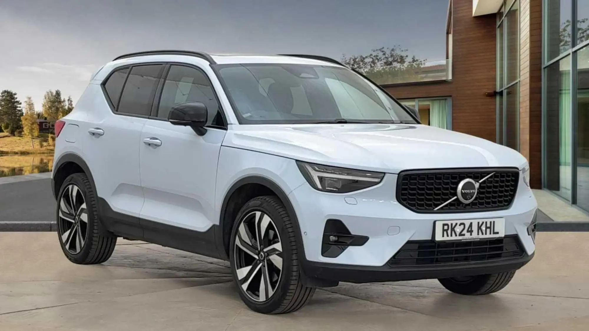 Volvo XC40 Ultimate Dark B3 (163 hp) RK24KHL Image 1
