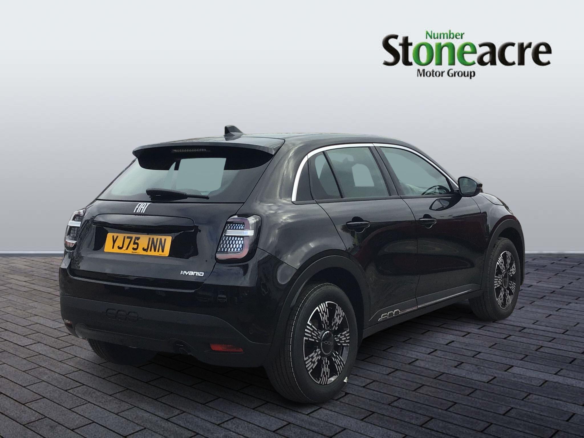Fiat 600 1.2 MHEV e-DCT Euro 6 (s/s) 5dr YJ75JNN Image 2