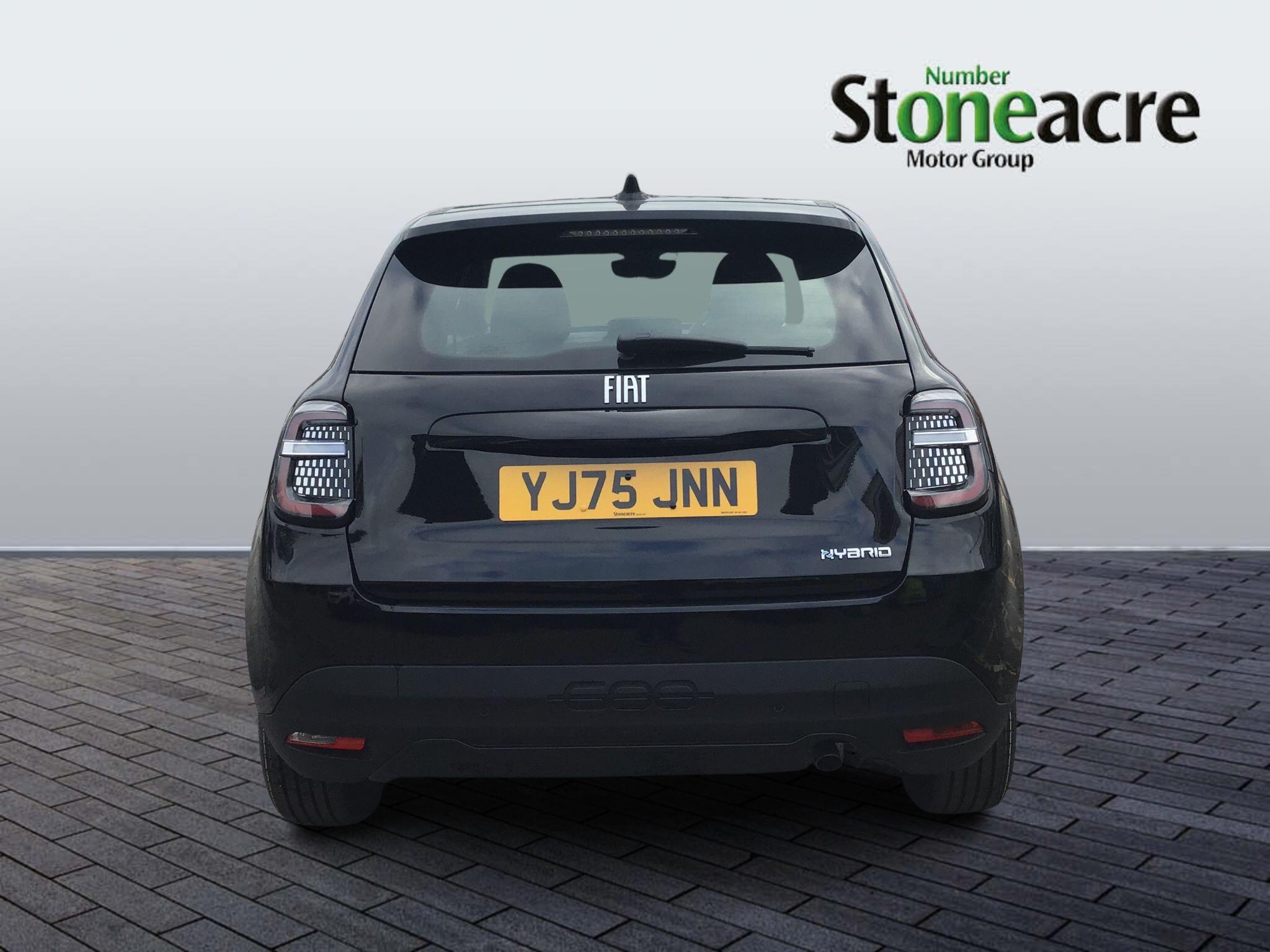 Fiat 600 1.2 MHEV e-DCT Euro 6 (s/s) 5dr YJ75JNN Image 3