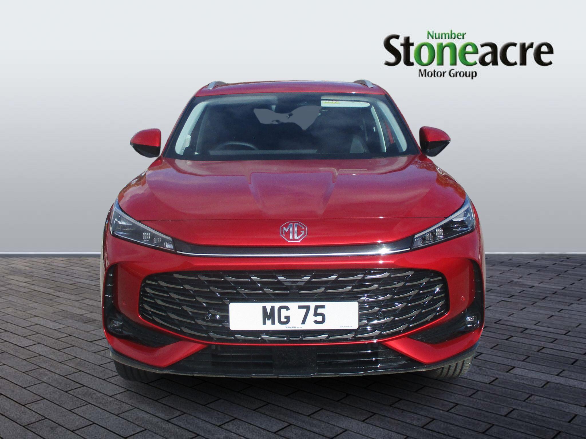 MG HS Plug-In Hybrid Image 2