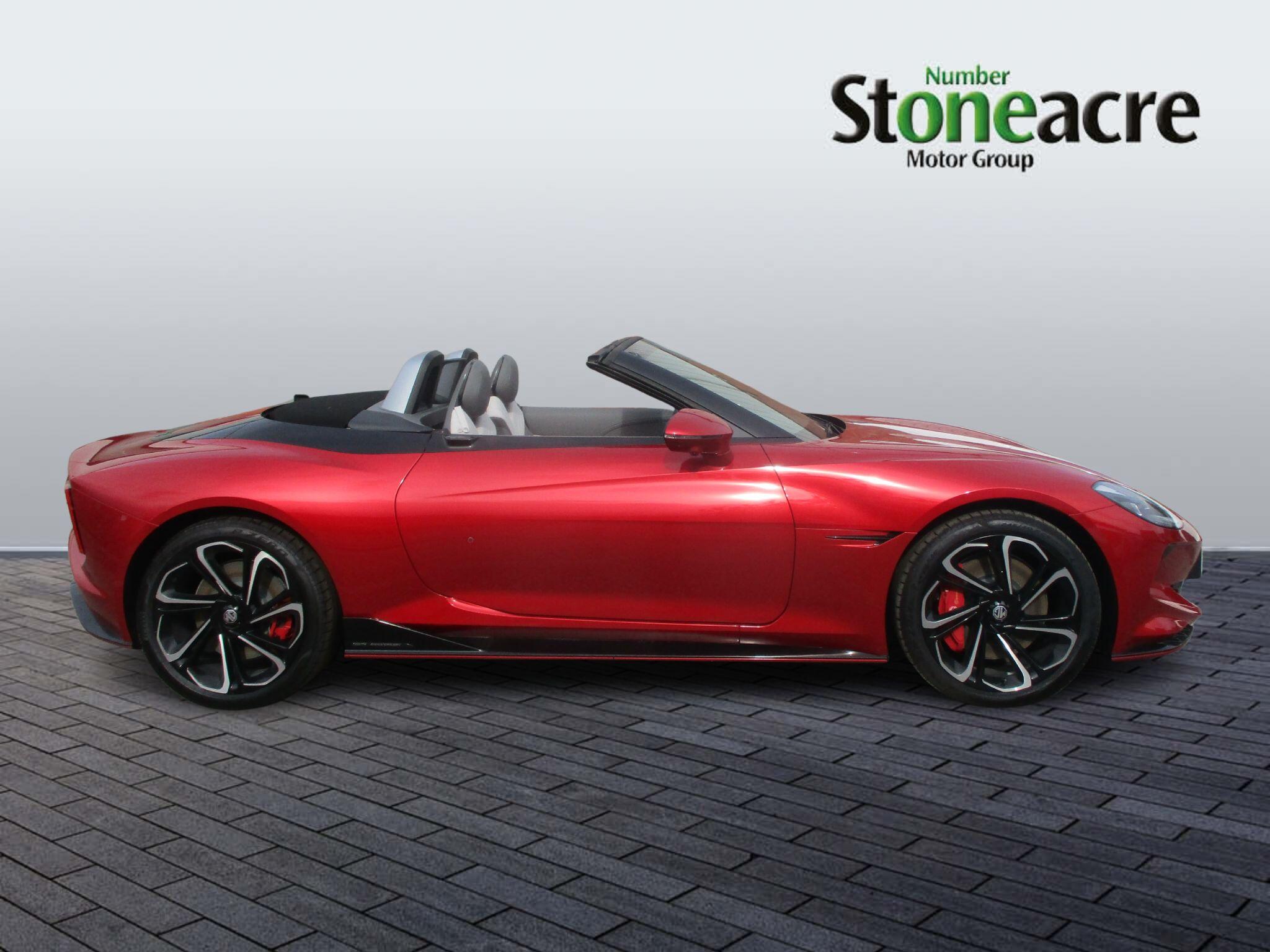 MG Cyberster 77kWh Trophy Auto 2dr FG75CZE Image 2