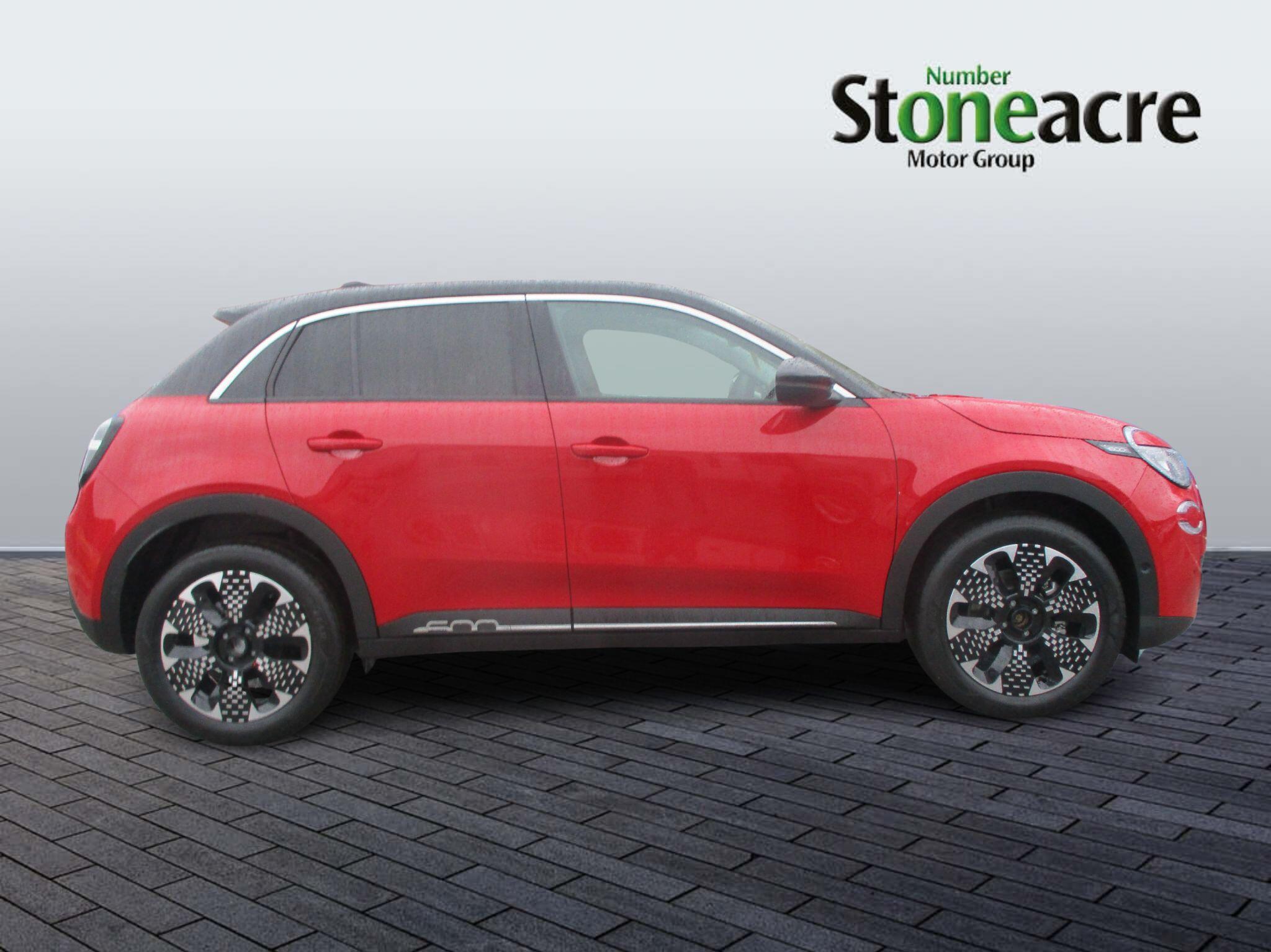 Fiat 600 1.2 MHEV La Prima e-DCT Euro 6 (s/s) 5dr FJ75JYS Image 2