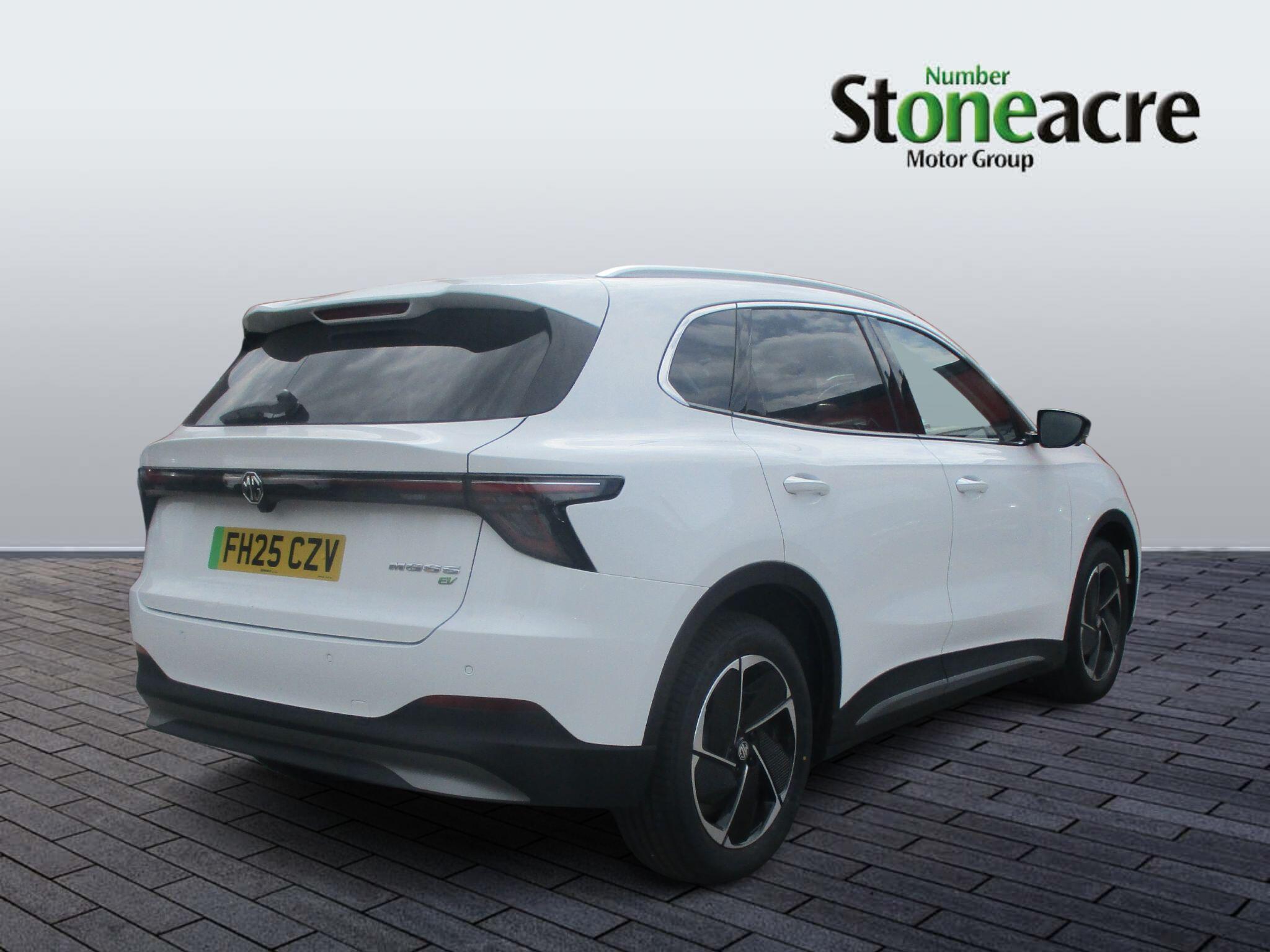 MG S5 EV 64kWh Trophy Long Range Auto 5dr FH25CZV Image 3
