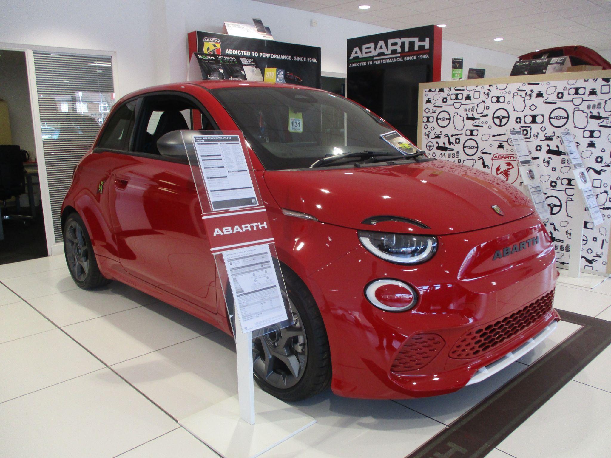 Abarth 500e 42kWh Auto 3dr null Image 1