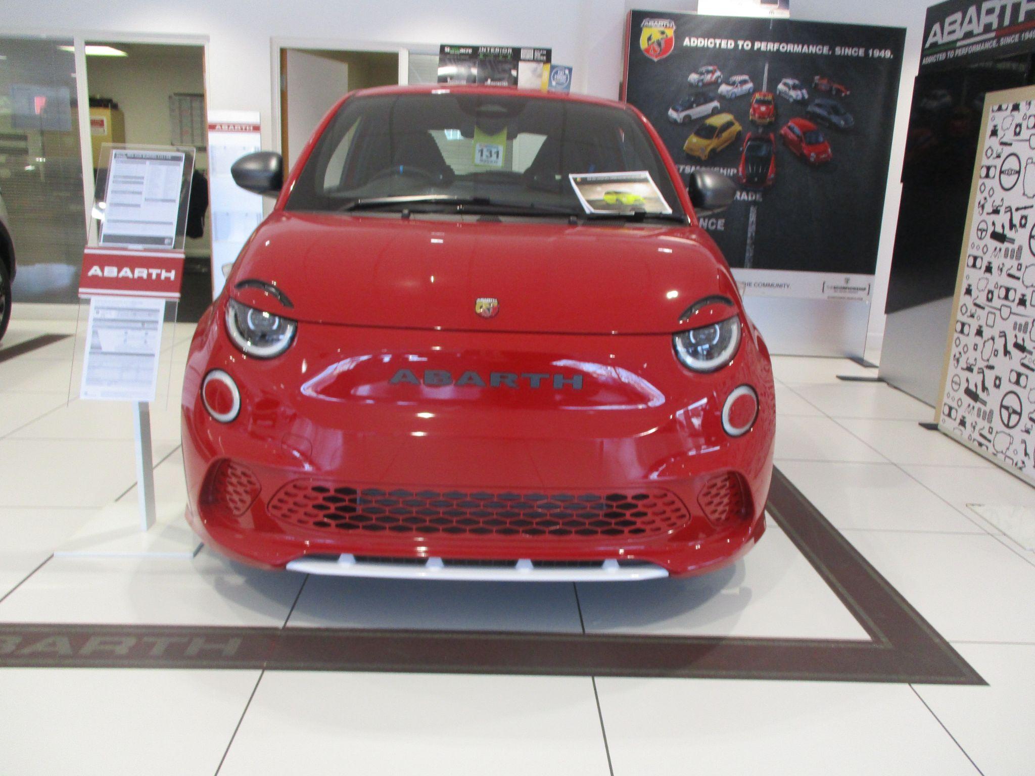 Abarth 500e 42kWh Auto 3dr null Image 2