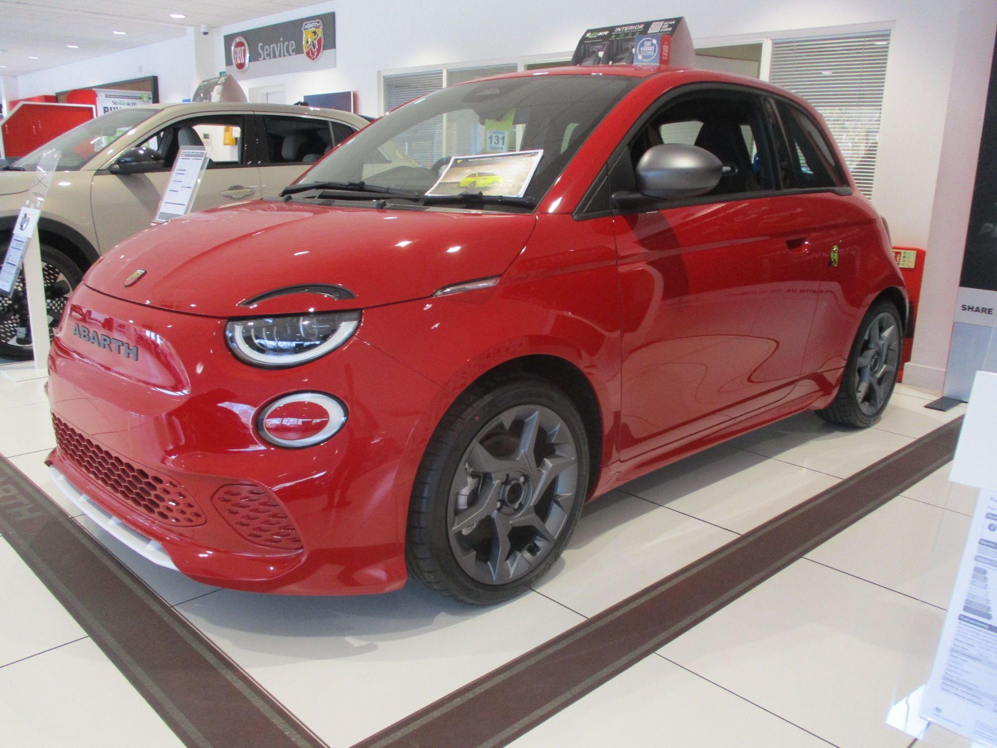 Abarth 500e 42kWh Auto 3dr null Image 3