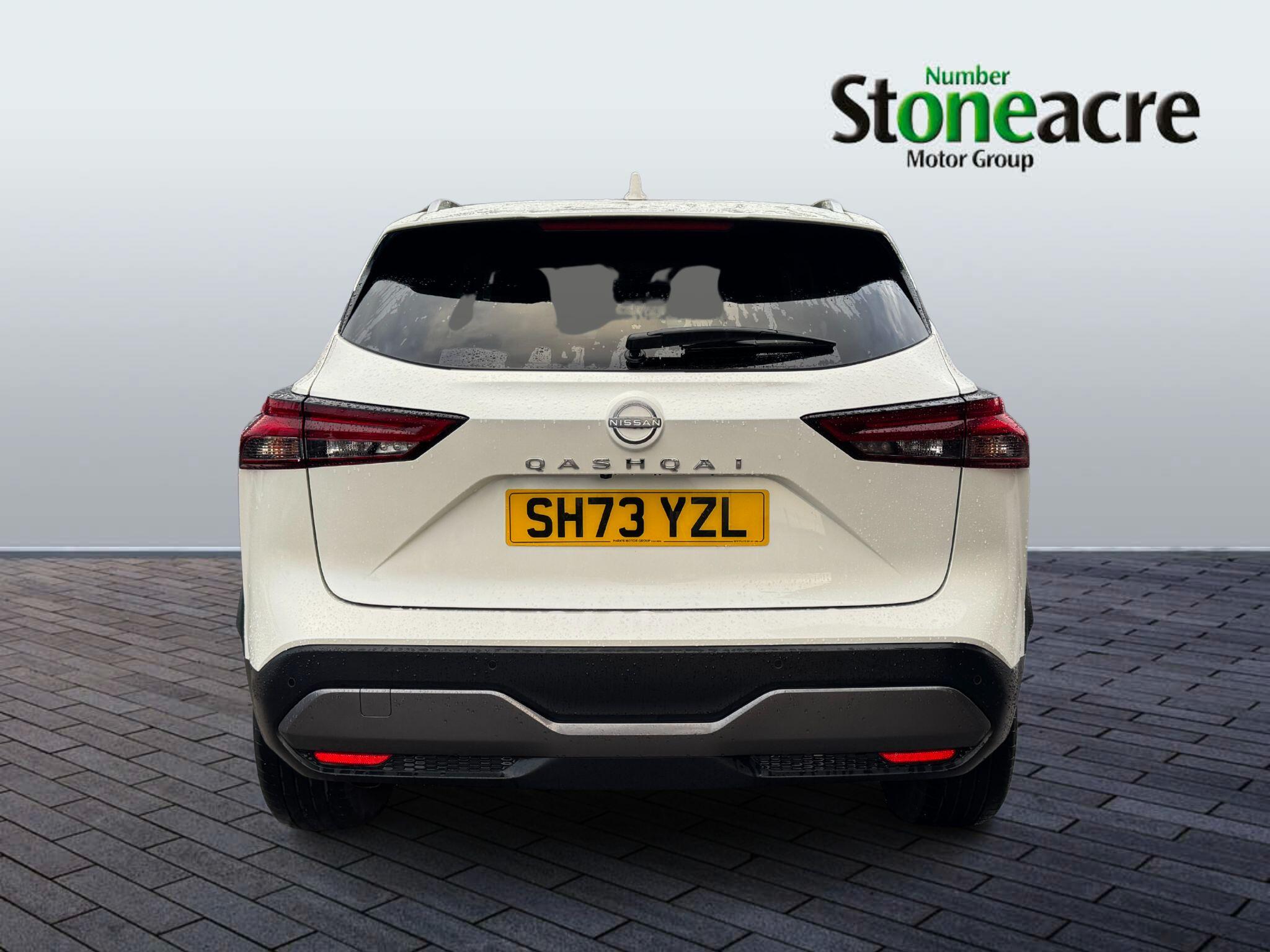 Nissan Qashqai 1.3 DiG-T MH N-Connecta 5dr SH73YZL Image 3