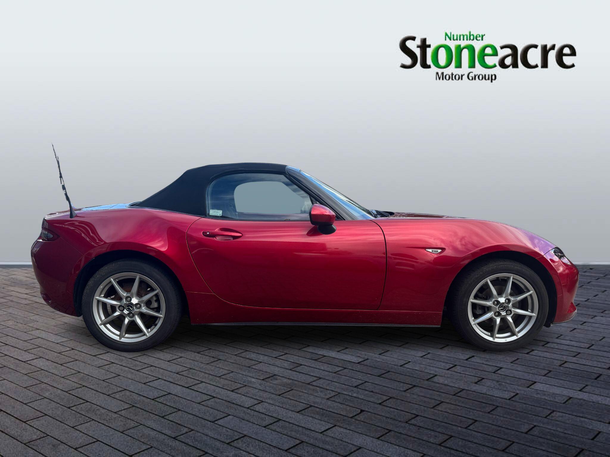 Mazda MX-5 1.5 SKYACTIV-G SE-L Nav Convertible 2dr Petrol Manual Euro 6 (131 ps) NJ67OYD Image 2