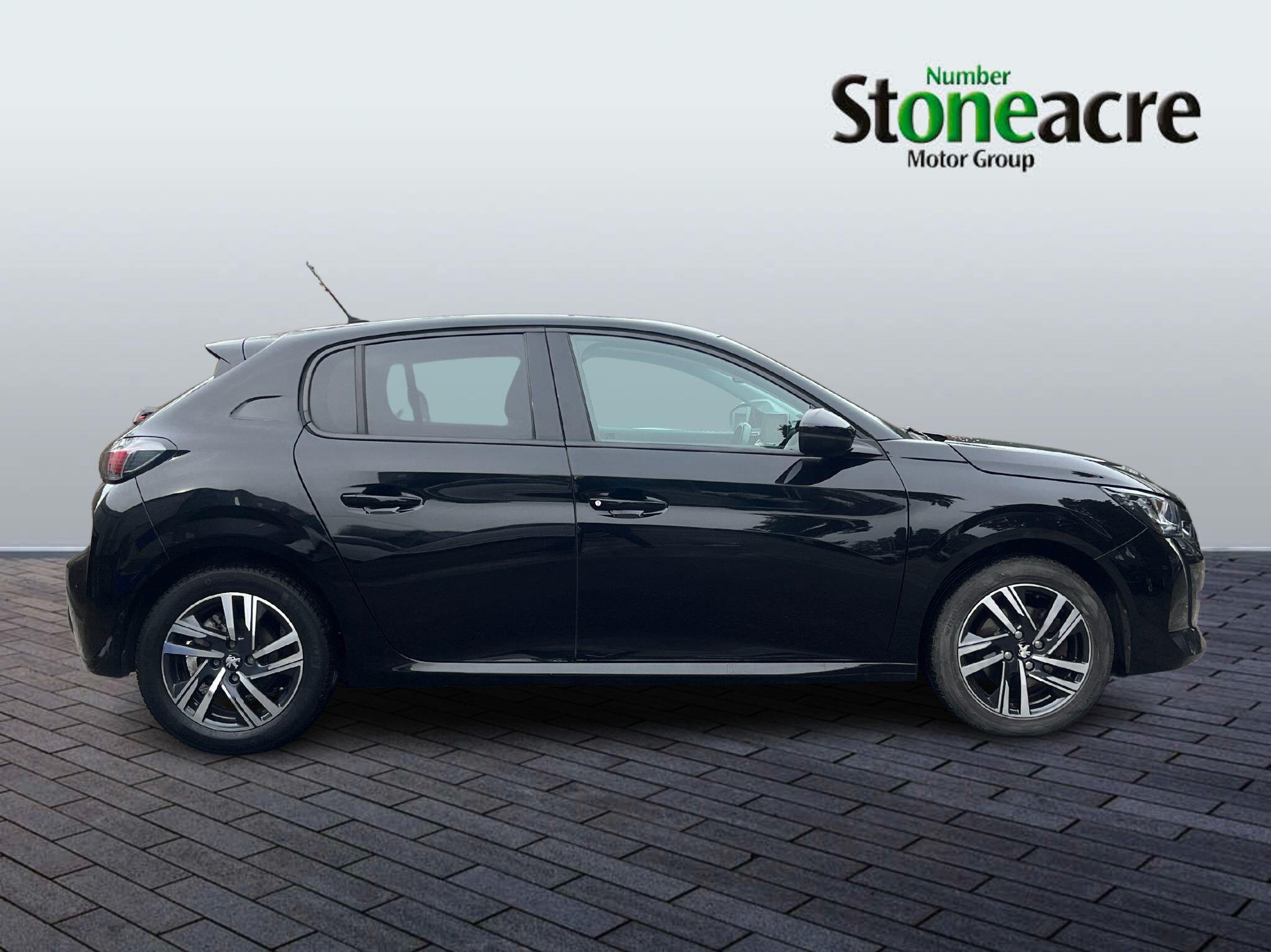 Peugeot 208 1.5 BlueHDi Allure Euro 6 (s/s) 5dr YK21TFH Image 3