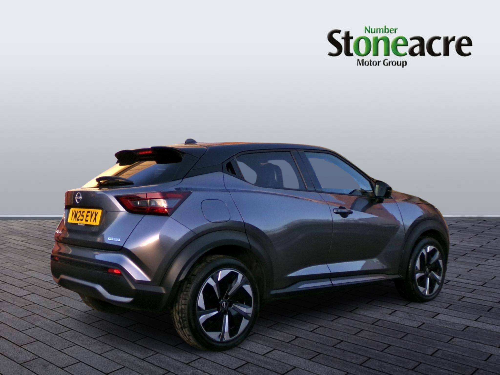 Nissan Juke 1.6 Tekna+ Auto Euro 6 5dr YM25EYX Image 2