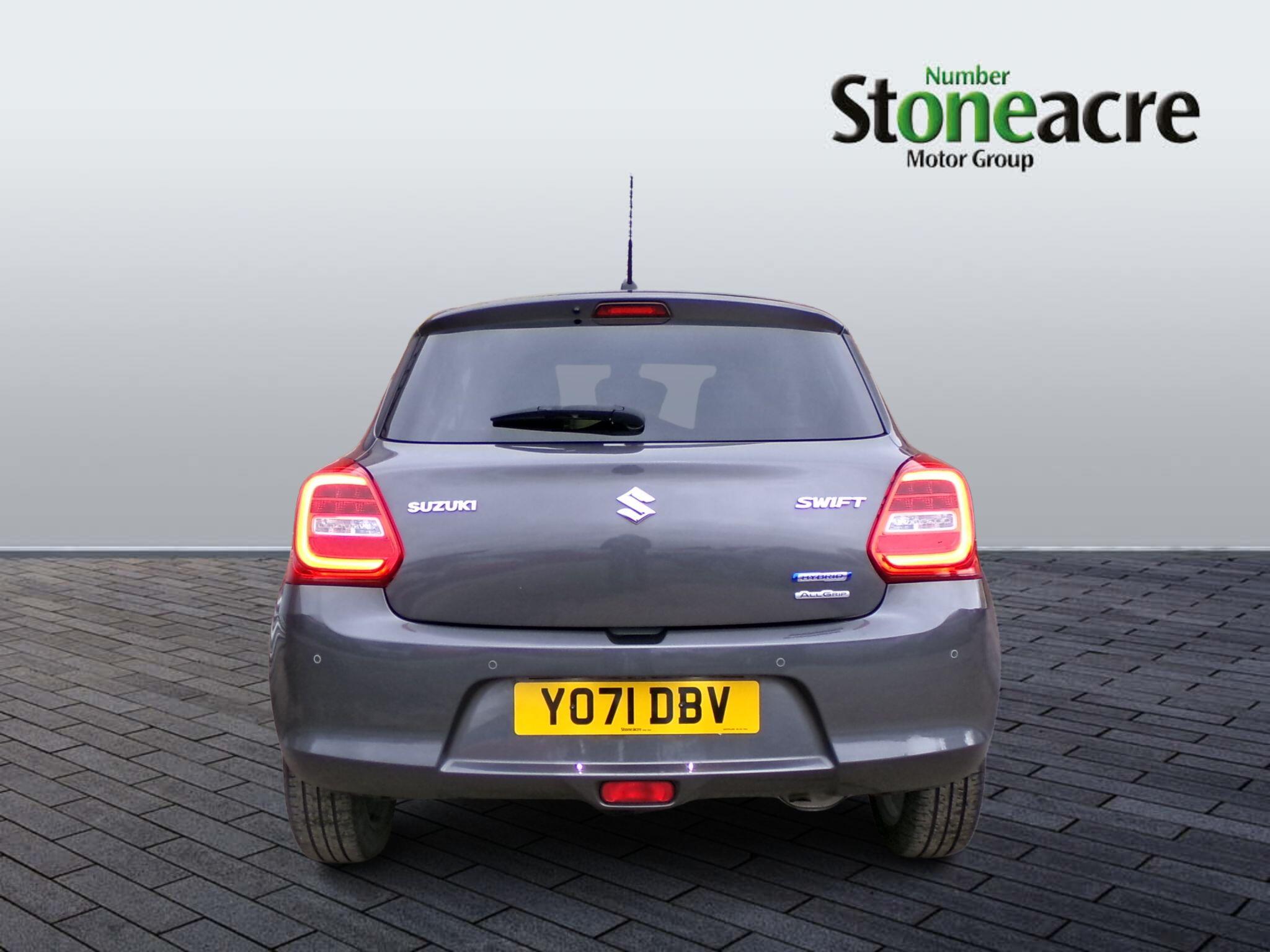 Suzuki Swift 1.2 Dualjet 83 12V Hybrid SZ5 ALLGRIP 5dr YO71DBV Image 3