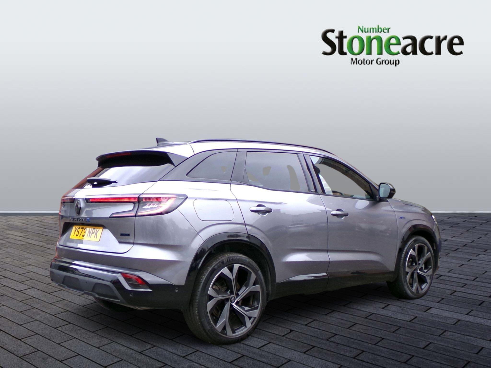 Renault Austral E-Tech 1.2 E-Tech FHEV Iconic Esprit Alpine 5dr Auto 4C YS73NPK Image 2