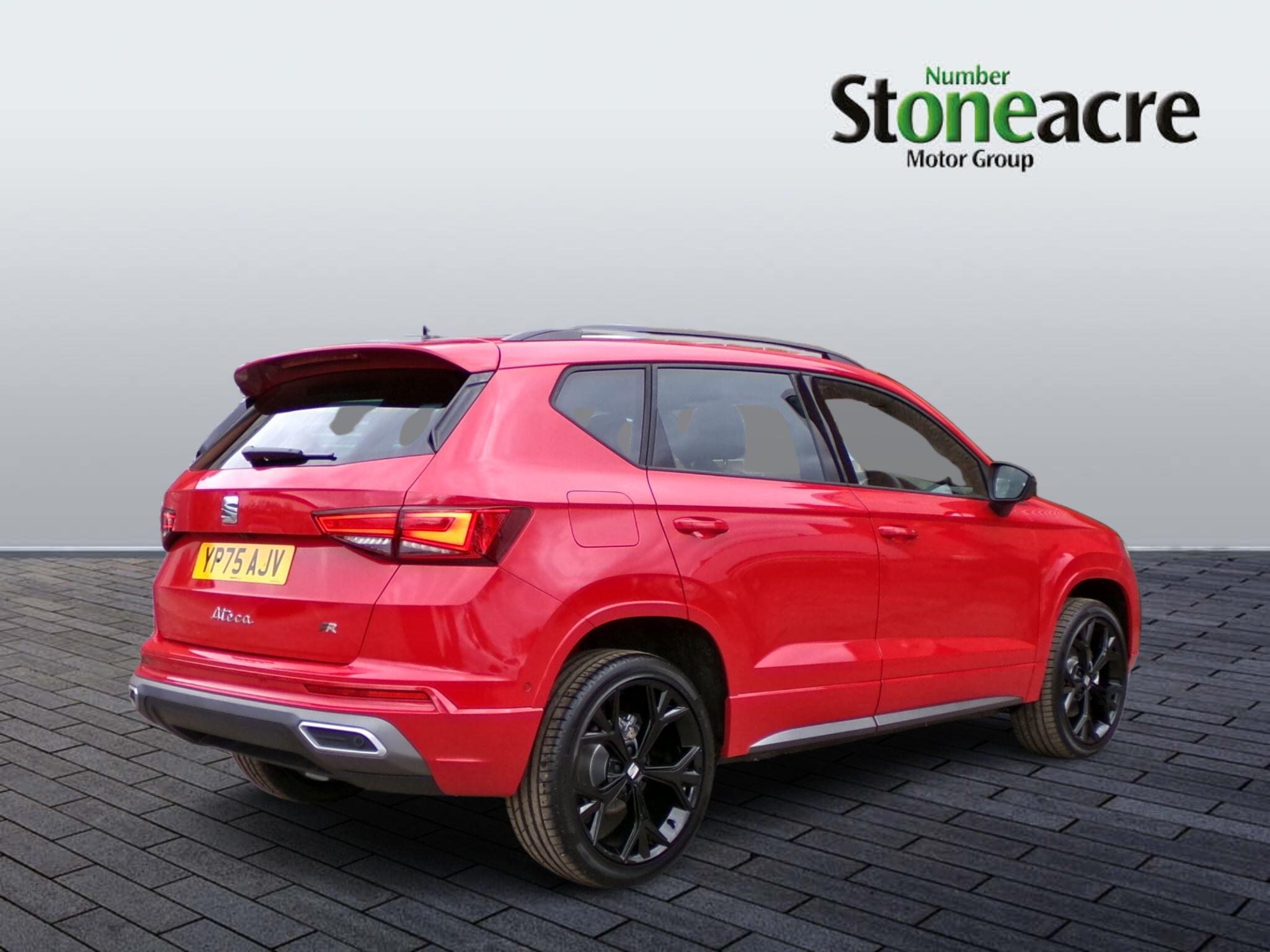 SEAT Ateca 1.5 TSI EVO FR Black Edition Euro 6 (s/s) 5dr YP75AJV Image 2