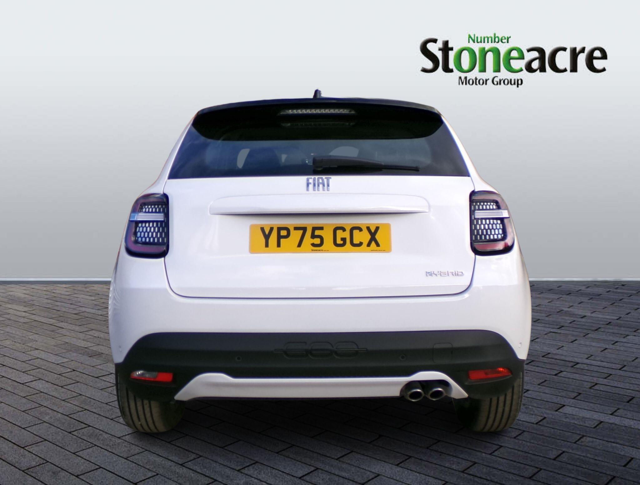 Fiat 600 1.2 MHEV e-DCT Euro 6 (s/s) 5dr YP75GCX Image 3