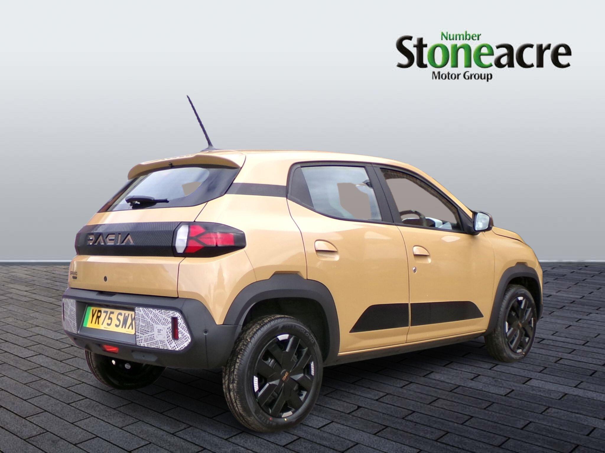 Dacia Spring 65 26.8kWh EXTREME Auto 5dr YR75SWX Image 2