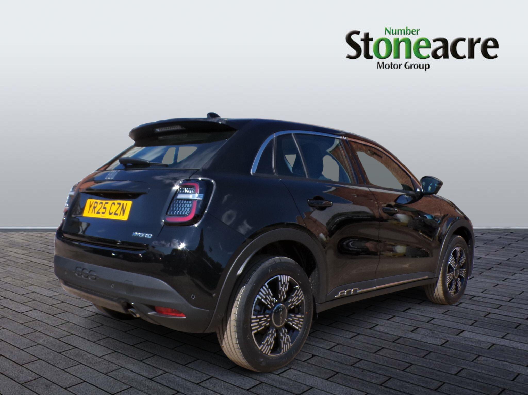 Fiat 600 1.2 MHEV e-DCT Euro 6 (s/s) 5dr YR25CZN Image 3