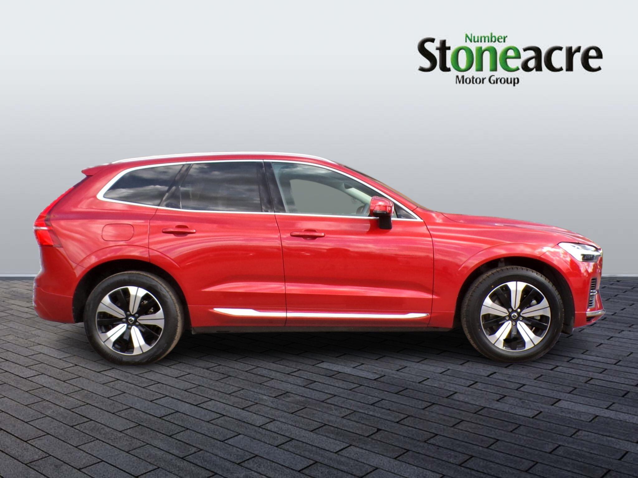 Volvo XC60 Recharge Core Bright T6 AWD (350 hp) Auto BW23SXK Image 2