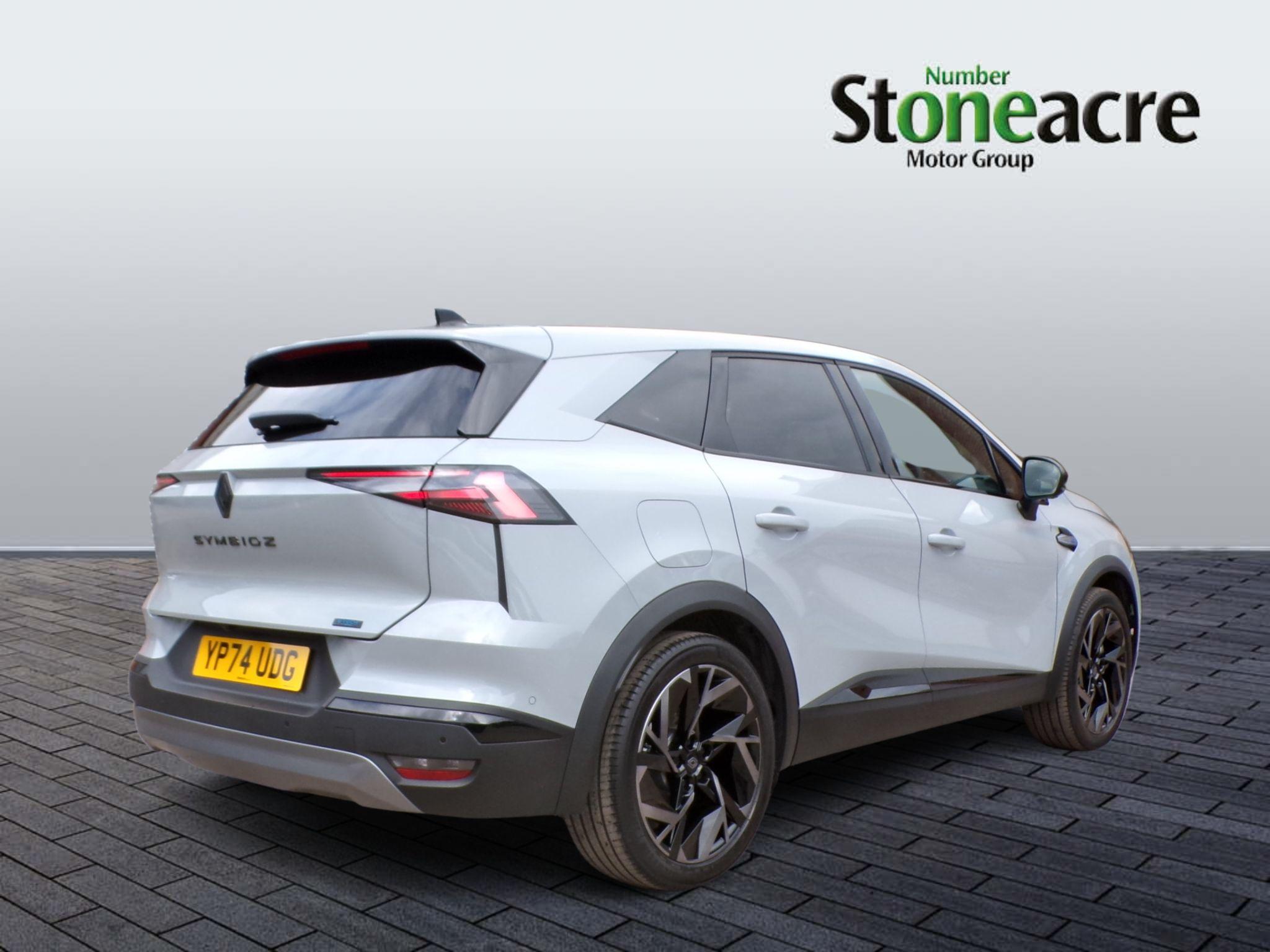 Renault Symbioz E-Tech 1.6 E-TECH iconic esprit Alpine Auto Euro 6 (s/s) 5dr YP74UDG Image 2