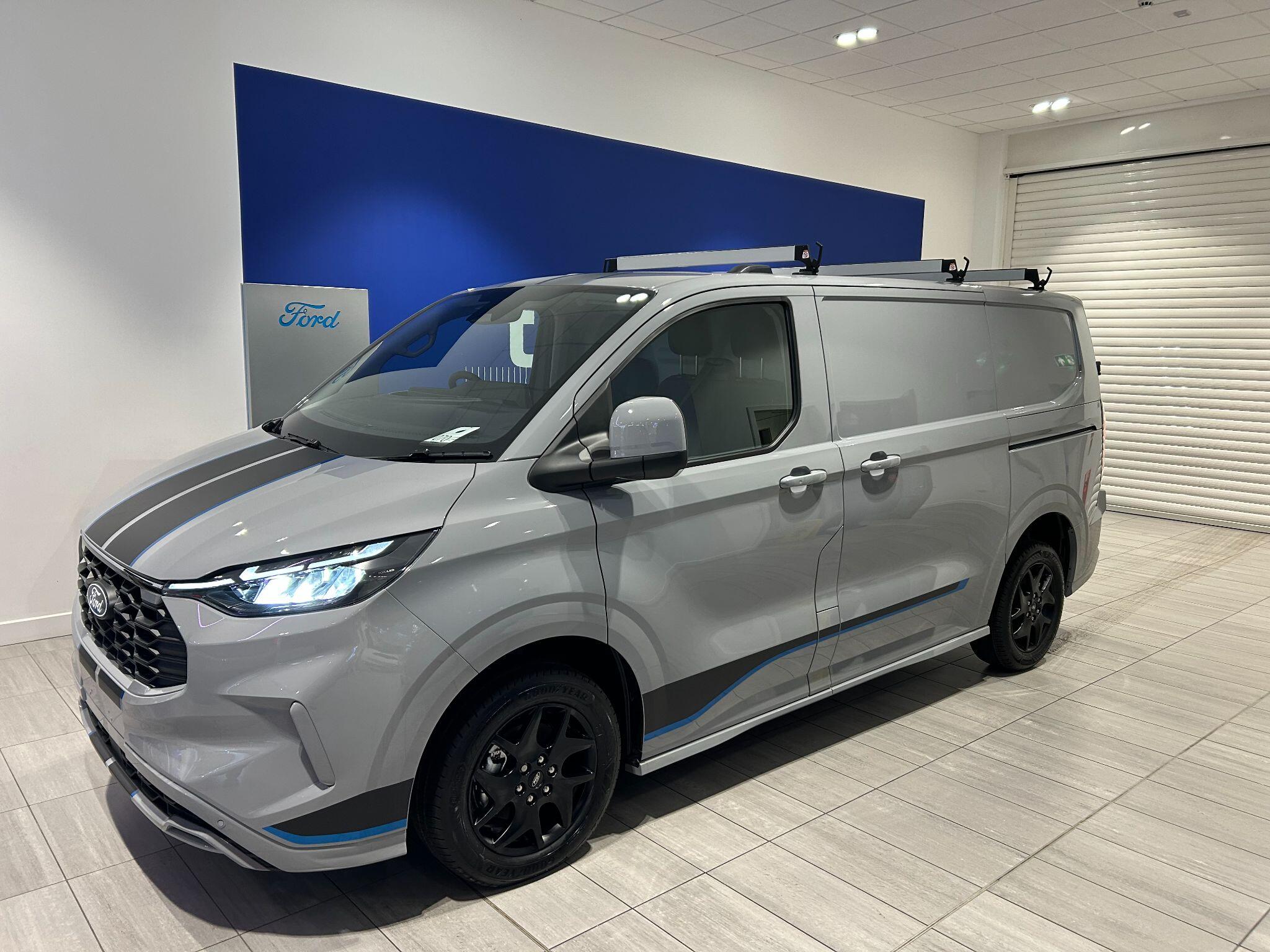Ford Transit Custom Image 2