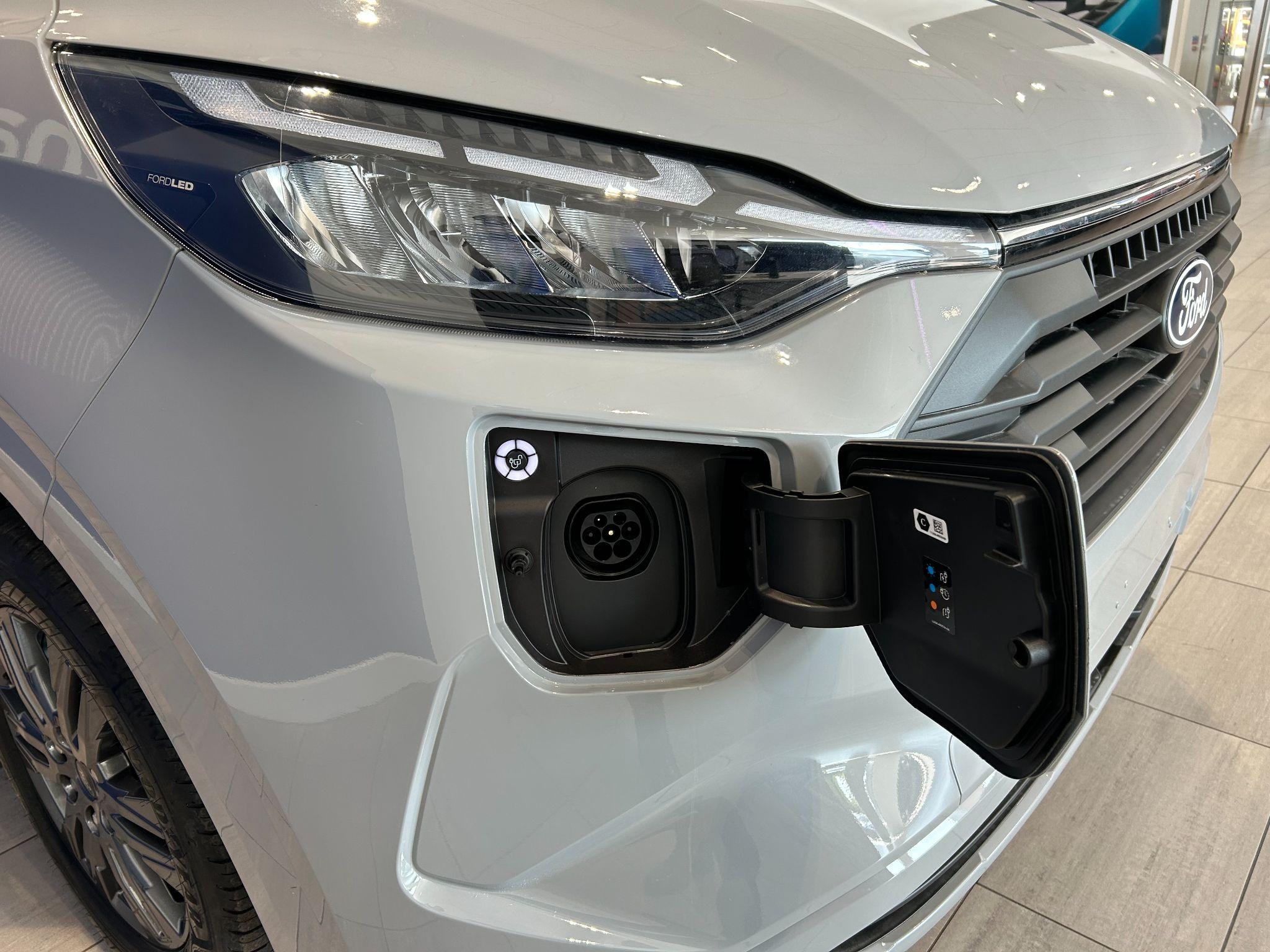 Ford Transit Custom Image 3