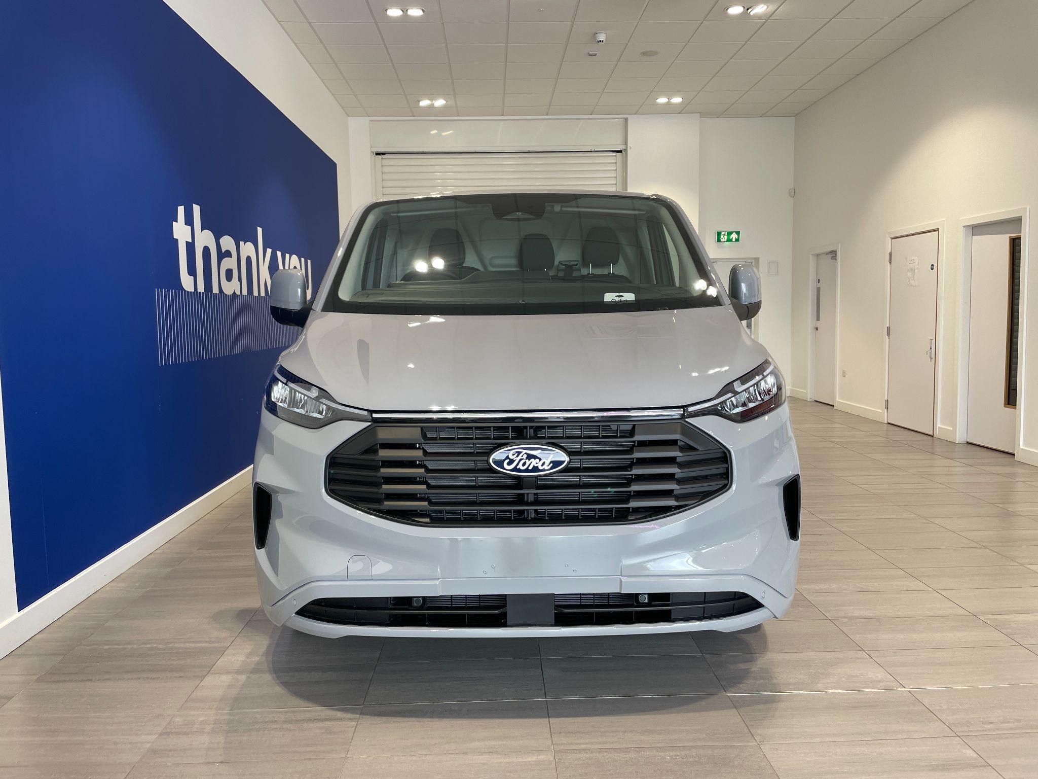 Ford Transit Custom Image 2