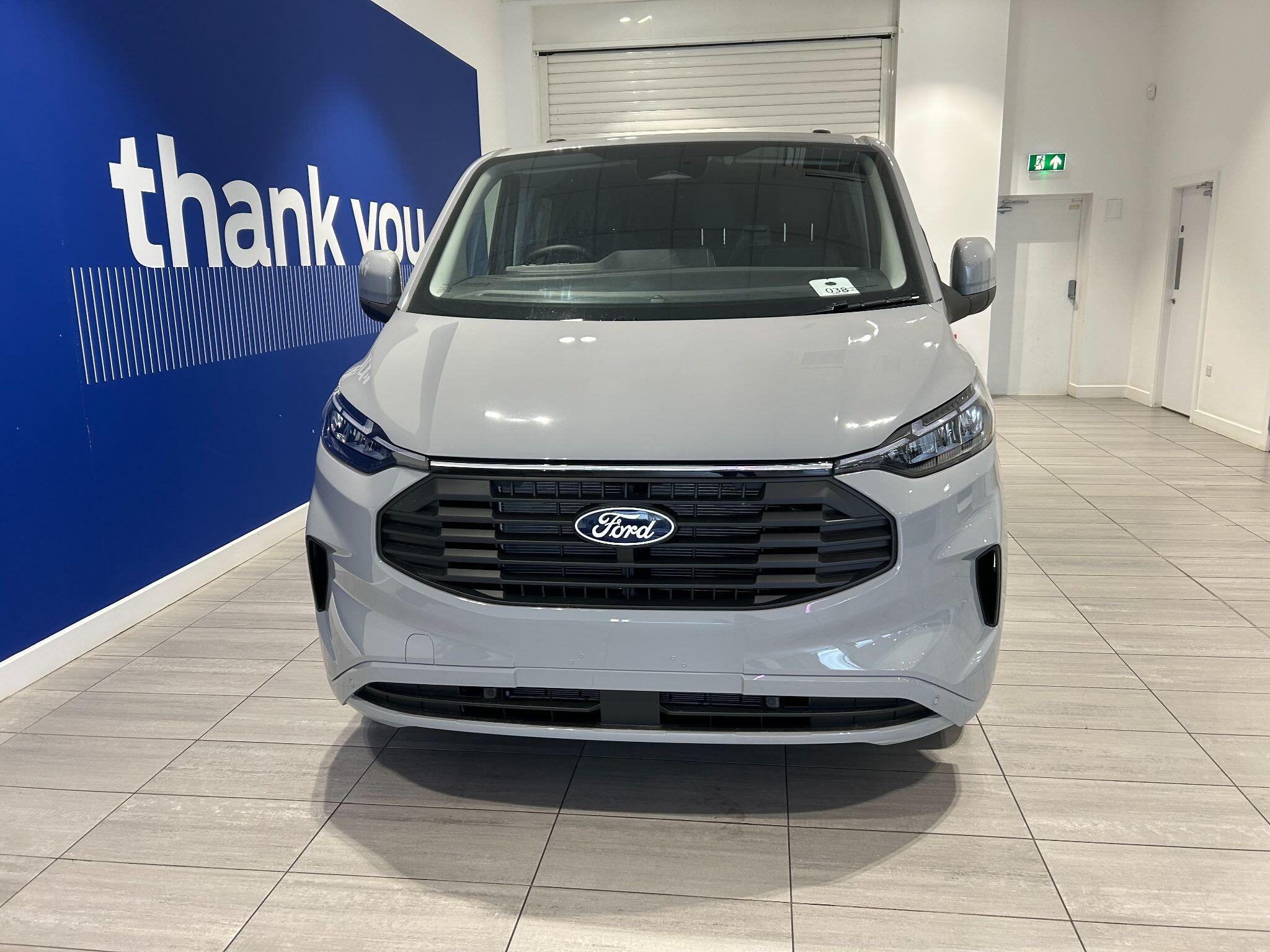 Ford Transit Custom Image 3