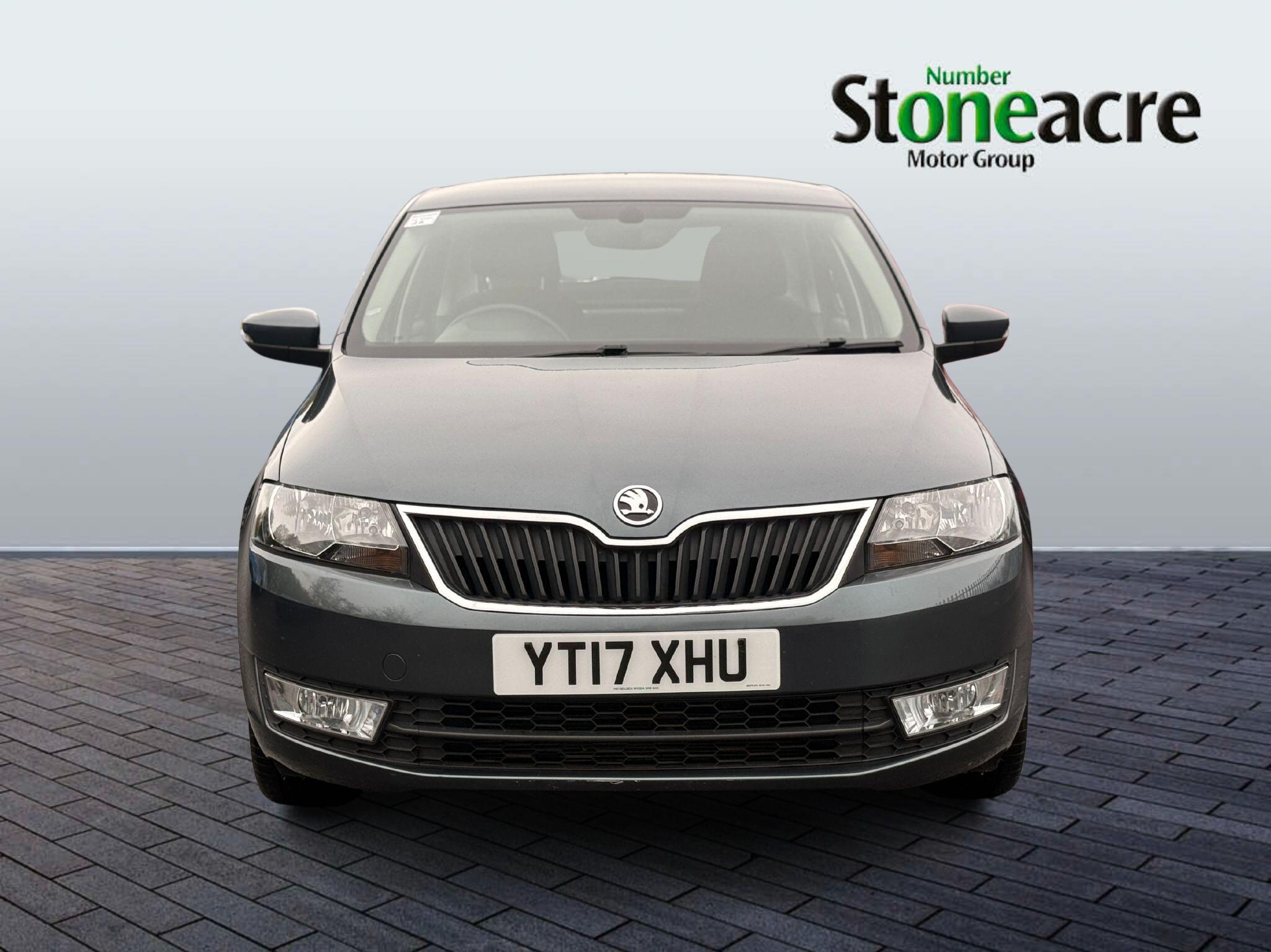 Skoda Rapid 1.2 TSI SE L Euro 6 (s/s) 5dr YT17XHU Image 2
