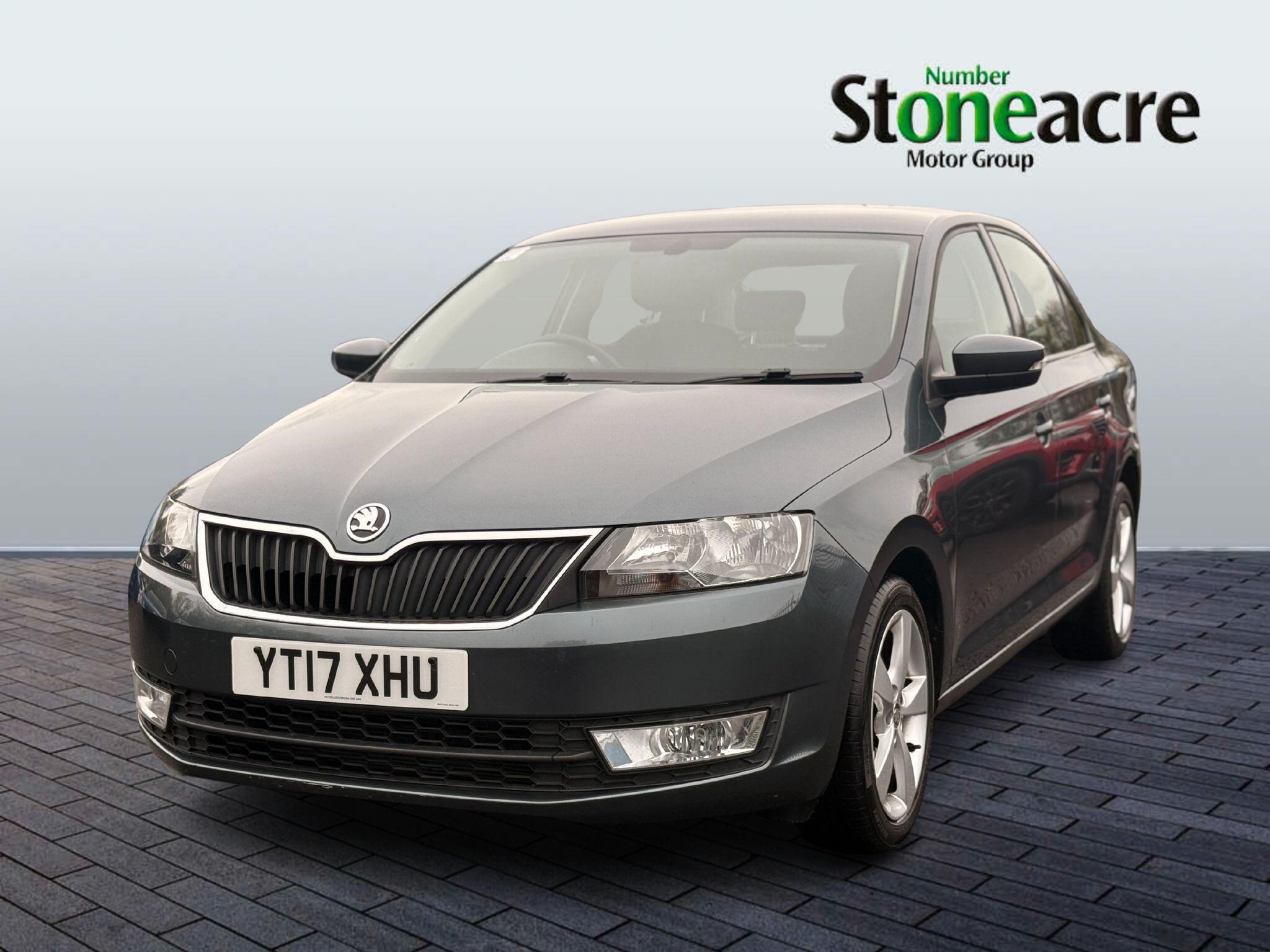 Skoda Rapid 1.2 TSI SE L Euro 6 (s/s) 5dr YT17XHU Image 3
