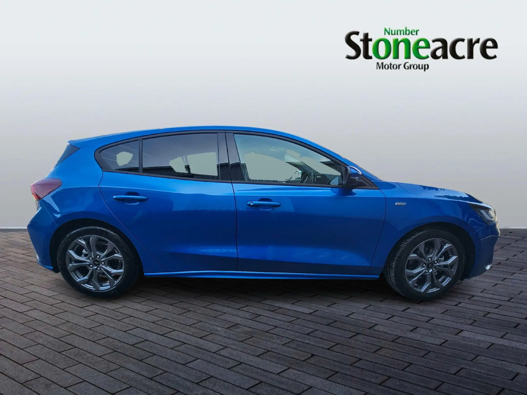 Ford Focus 1.0T EcoBoost MHEV ST-Line Euro 6 (s/s) 5dr YO74VOA Image 2