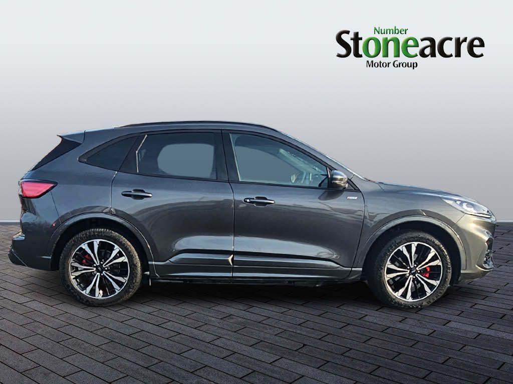 Ford Kuga Plug-in Hybrid Image 2