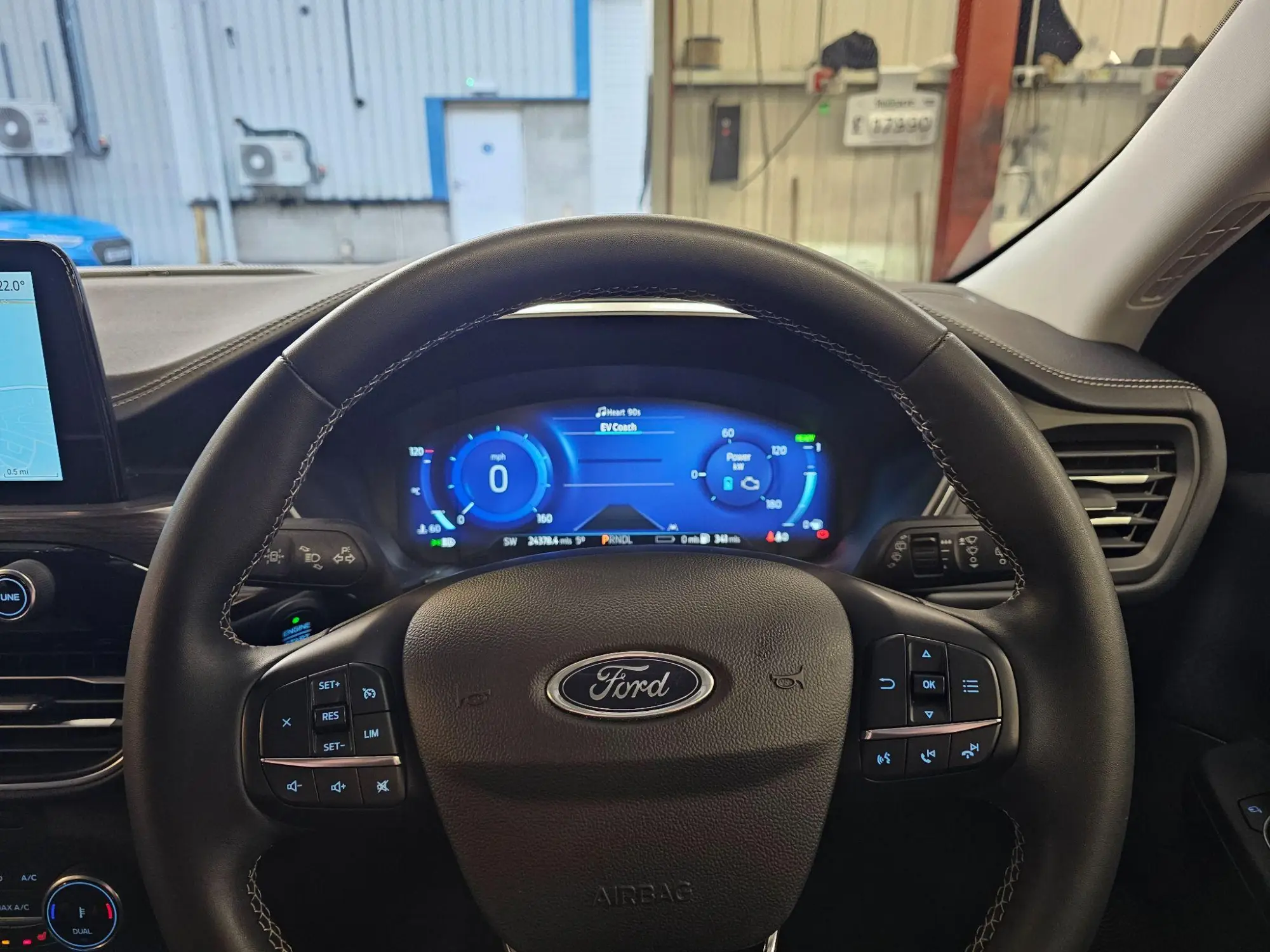 Ford Kuga Plug-In Hybrid Image 12