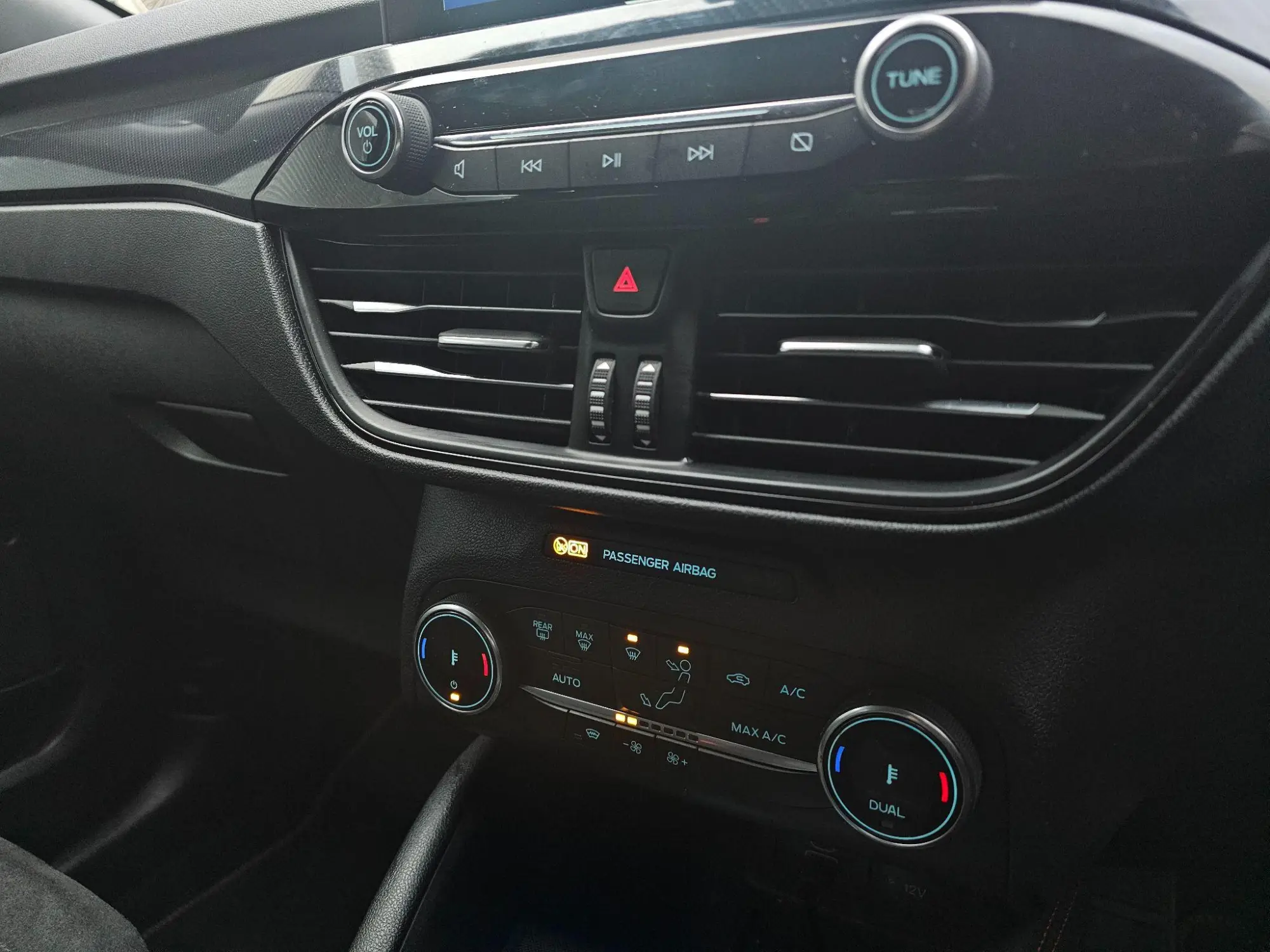 Ford Kuga Plug-In Hybrid Image 14