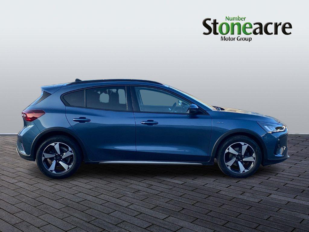 Ford Focus 1.0T EcoBoost Active Euro 6 (s/s) 5dr YM23KWK Image 2