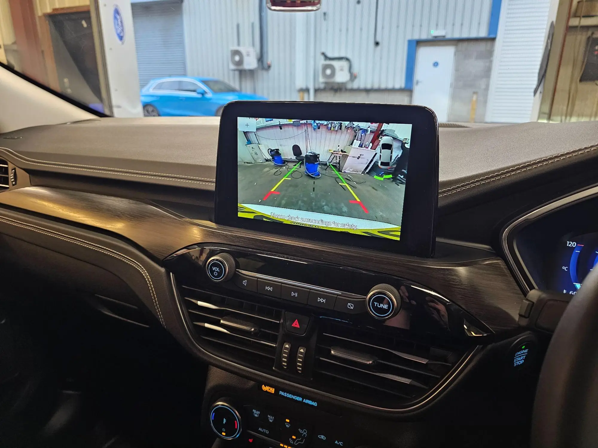 Ford Kuga Plug-In Hybrid Image 15
