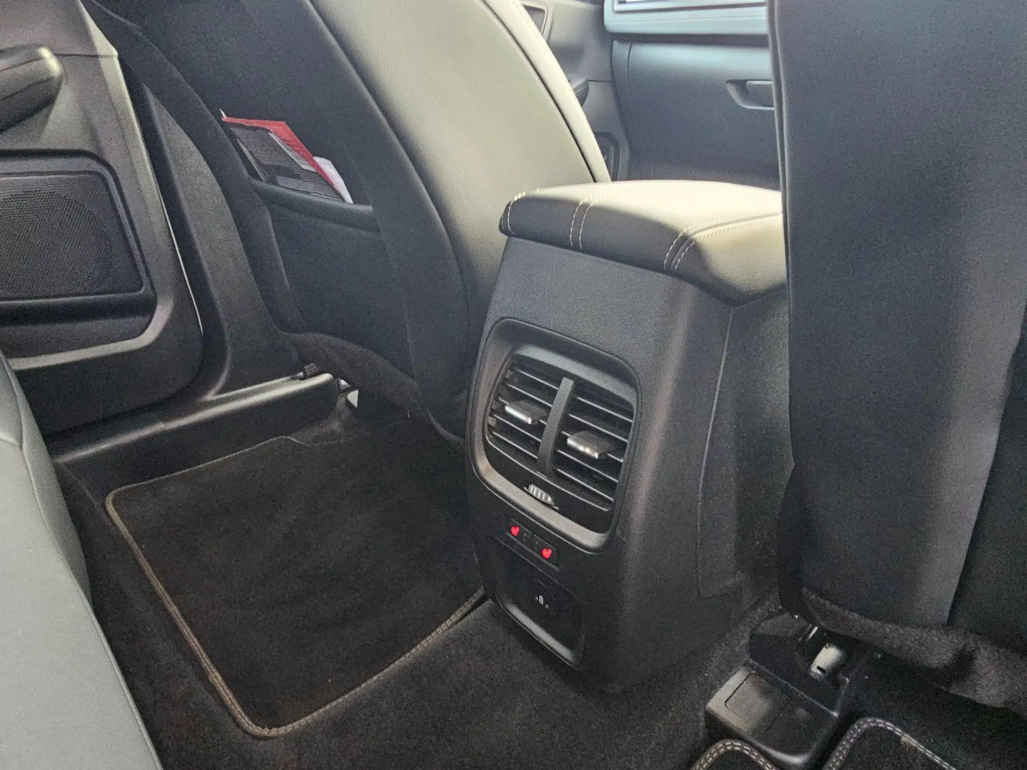 Ford Kuga Plug-In Hybrid Image 19
