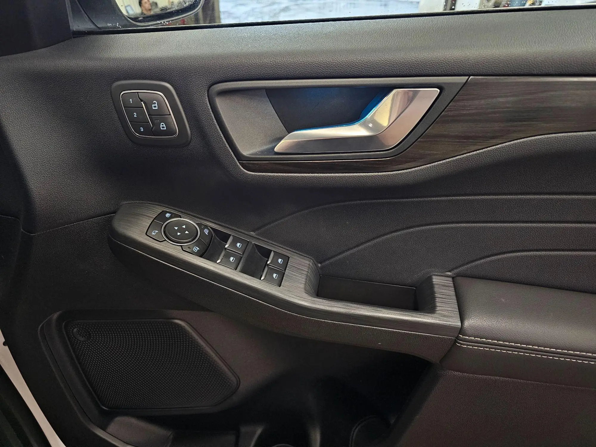 Ford Kuga Plug-In Hybrid Image 21
