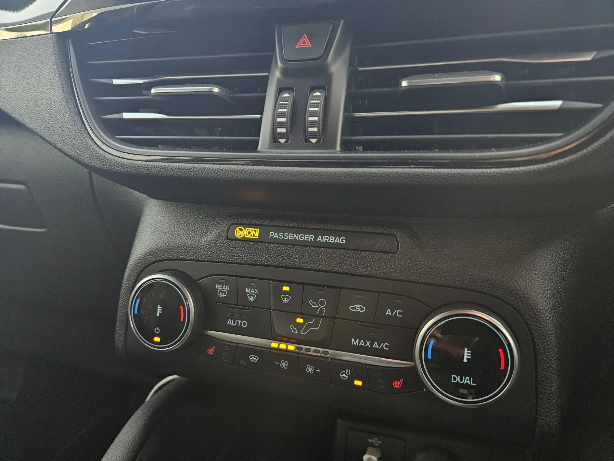 Ford Kuga Plug-In Hybrid Image 18